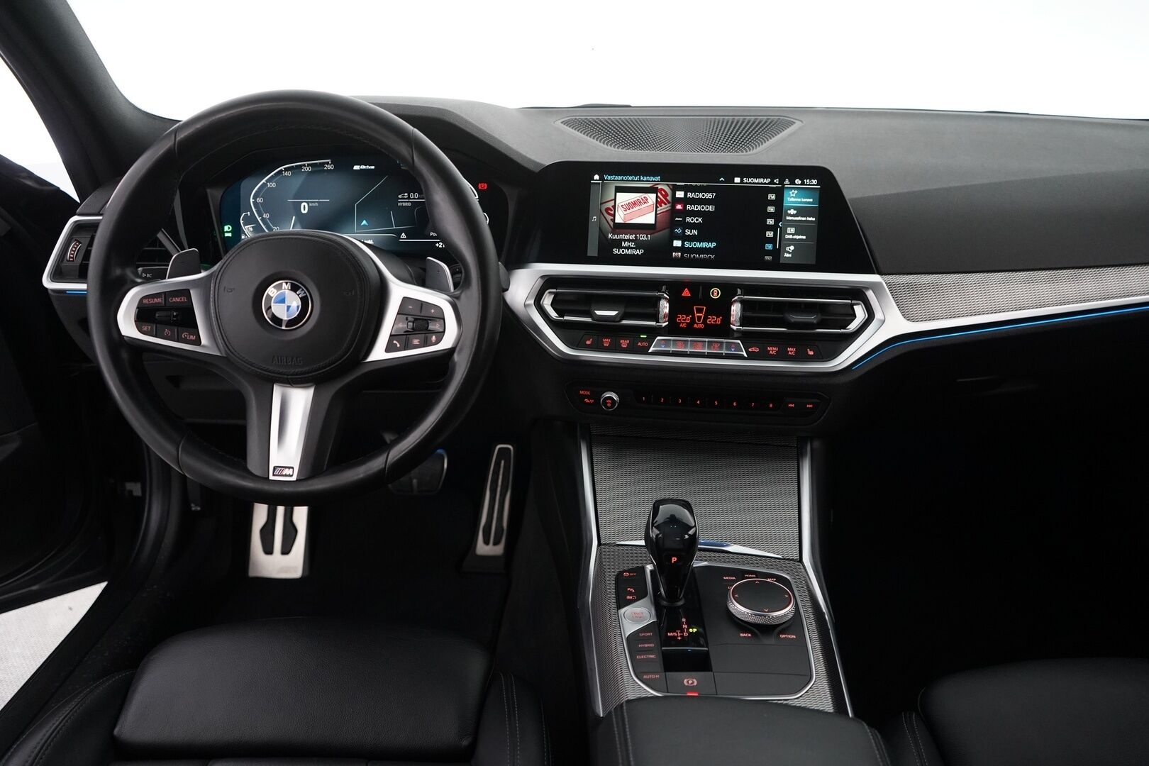 BMW 330 2020 F30 Sedan 330e A Business M Sport *Sport-penkit / Kamera / Nahkasisusta / Apple&Android / Ambient-Valaistus* - M-Sport / Juuri huollettu 