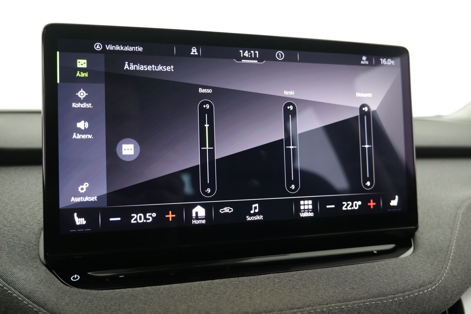 SKODA ENYAQ 2021 60 iV ** Vetokoukku / Navi / P-Kamera / Keyless ** - Huippu sähköauto / Edullinen perheauto / Hyvin pidetty!