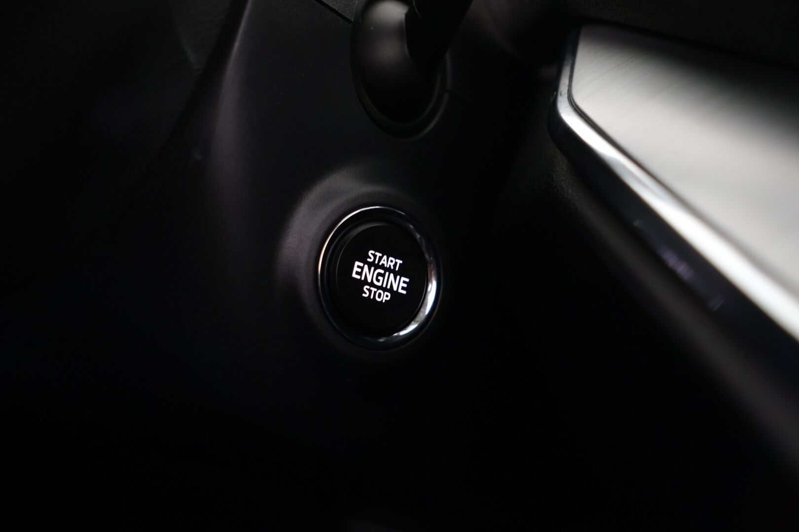 SKODA ENYAQ 2021 60 iV ** Vetokoukku / Navi / P-Kamera / Keyless ** - Huippu sähköauto / Edullinen perheauto / Hyvin pidetty!