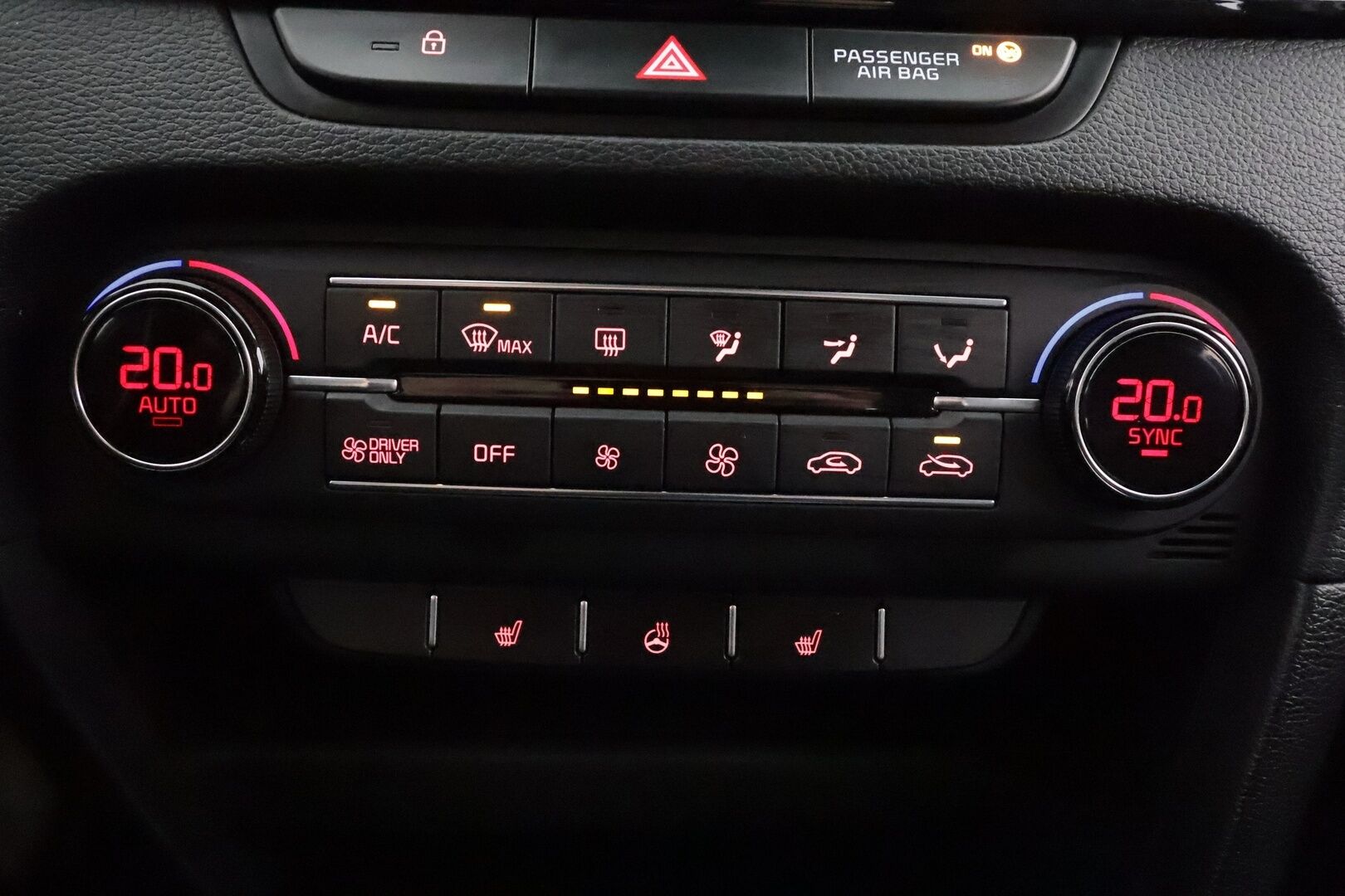 Kia Ceed 2020 1,6 GDI Plug-In Hybrid EX SW DCT * ACC / P.kamera / LED / Navi / KeylessGo / Puolinahat / Koukku * - Kahdet renkaat aluvanteilla - HULLUT JOULUT KORKOTARJOUS 2,49% 