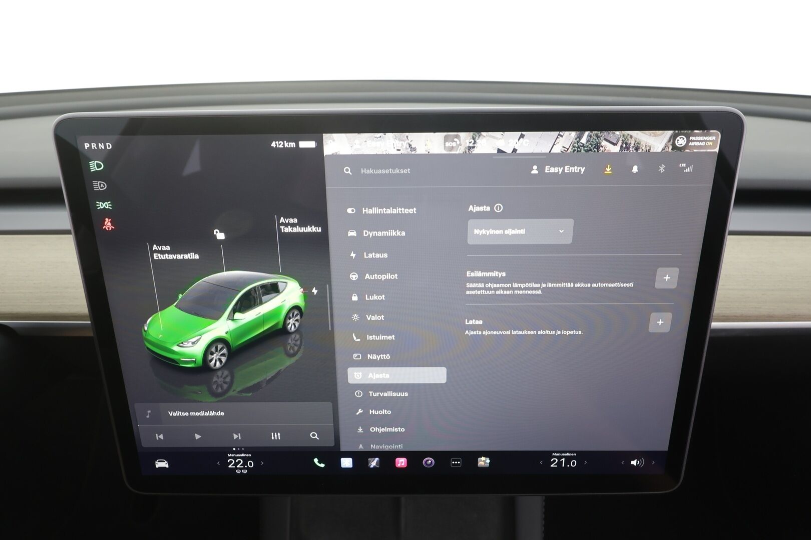 Tesla Model Y 2023 RWD - | ACC | ILP | Koukku | Ryzen | Matrix | Premium Audio | Lasikatto | Nahkasisusta | Muistipenkki | P.kamera | 2x renkaat aluin | 1-om suomiauto |