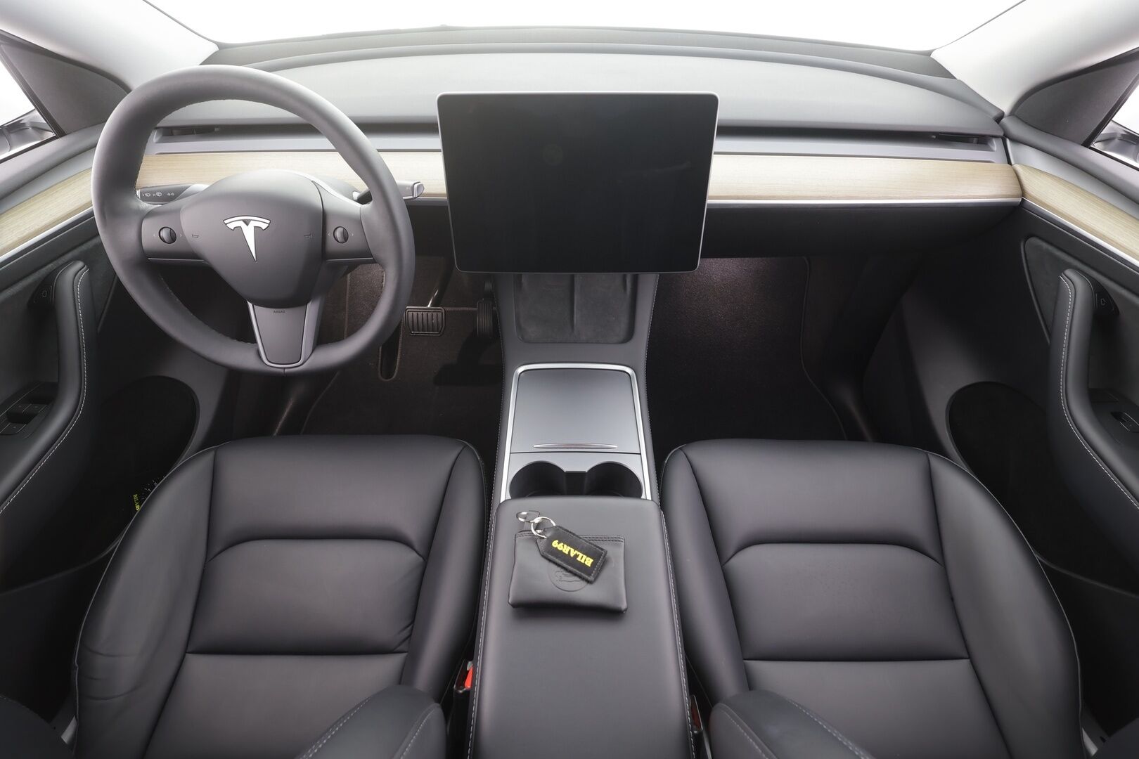 Tesla Model Y 2023 RWD - ACC | ILP | Koukku | Ryzen | Matrix | Premium Audio | Lasikatto | Nahkasisusta | Muistipenkki | P.kamera | 2x renkaat aluin | 1-om suomiauto