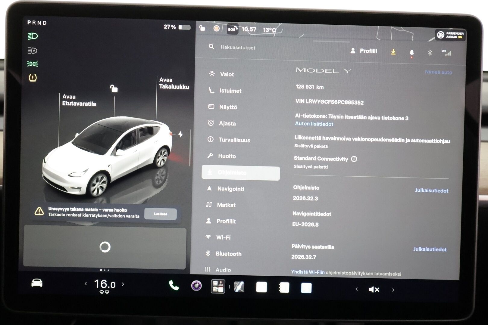 Tesla Model Y 2023 RWD - | ACC | ILP | Koukku | 1-om suomiauto | Lasikatto | Premium Audio | Matrix-LED | Sähkönahat | Muistipenkki | P.kamera | 2x renkaat aluin |