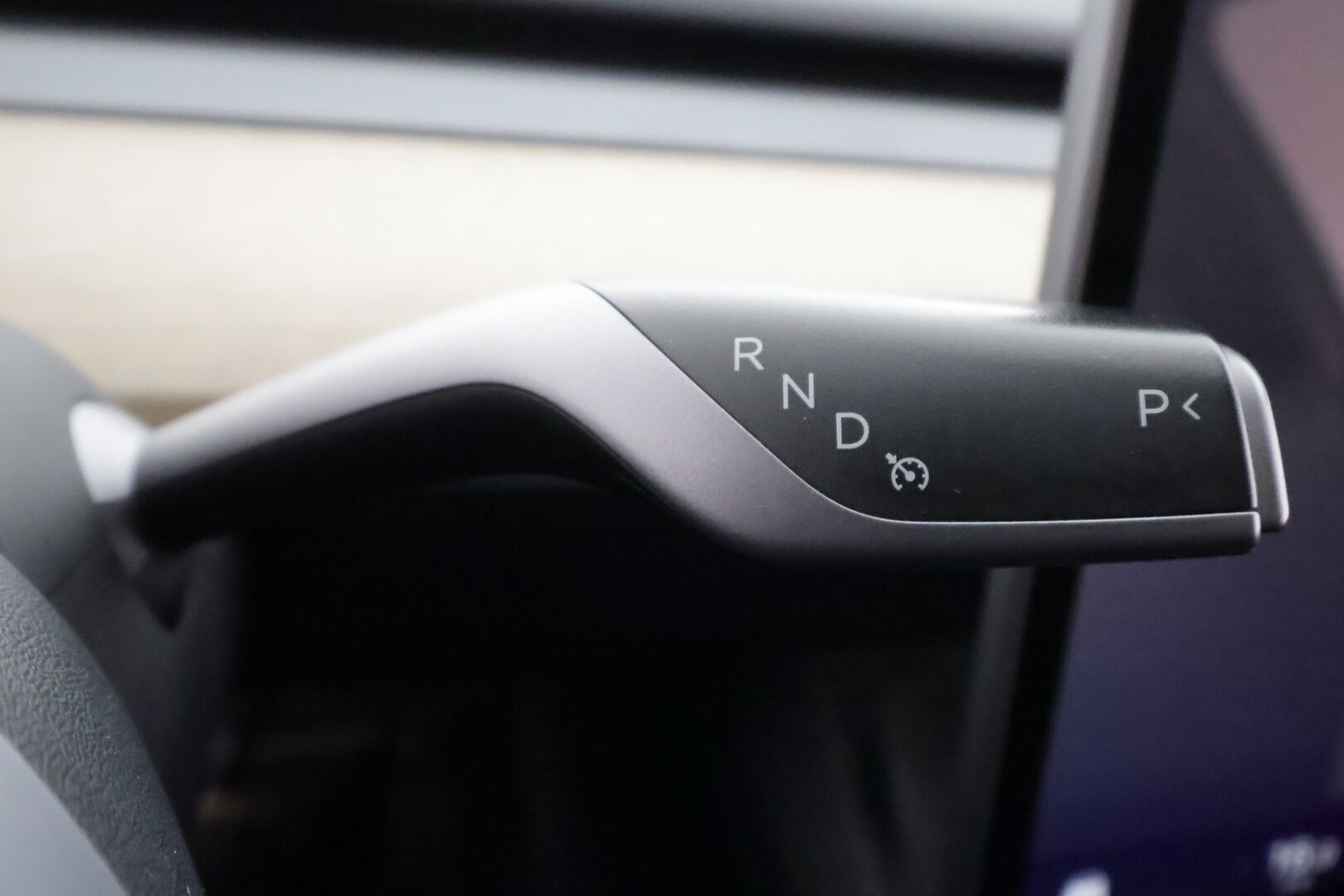 Tesla Model Y 2023 RWD - | ACC | ILP | Koukku | 1-om suomiauto | Lasikatto | Premium Audio | Matrix-LED | Sähkönahat | Muistipenkki | P.kamera | 2x renkaat aluin |