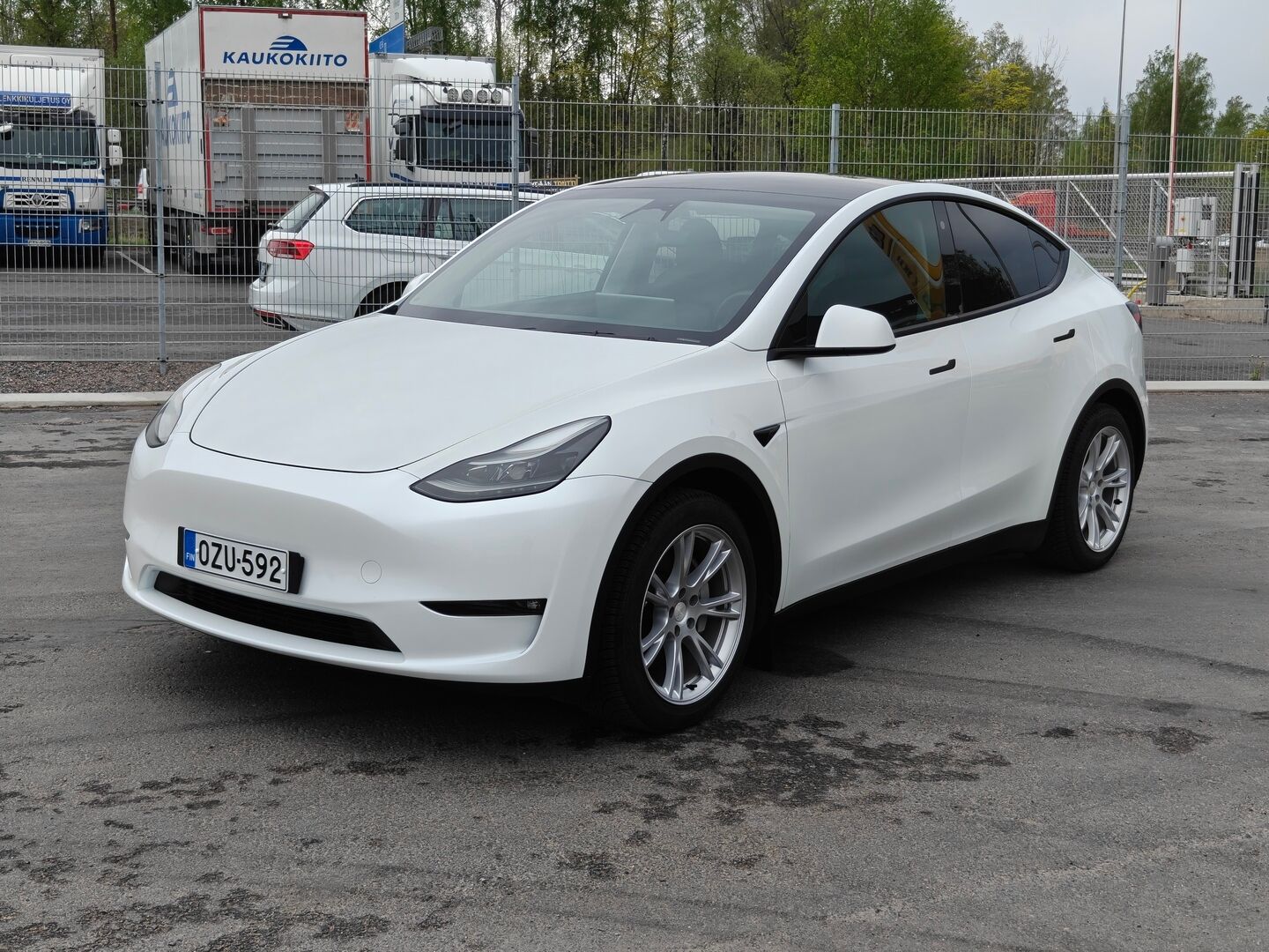 Tesla Model Y 2023 Long Range - | ILP | Matrix LED | Premium Audio | AMD Ryzen | Lasikatto | TULOSSA