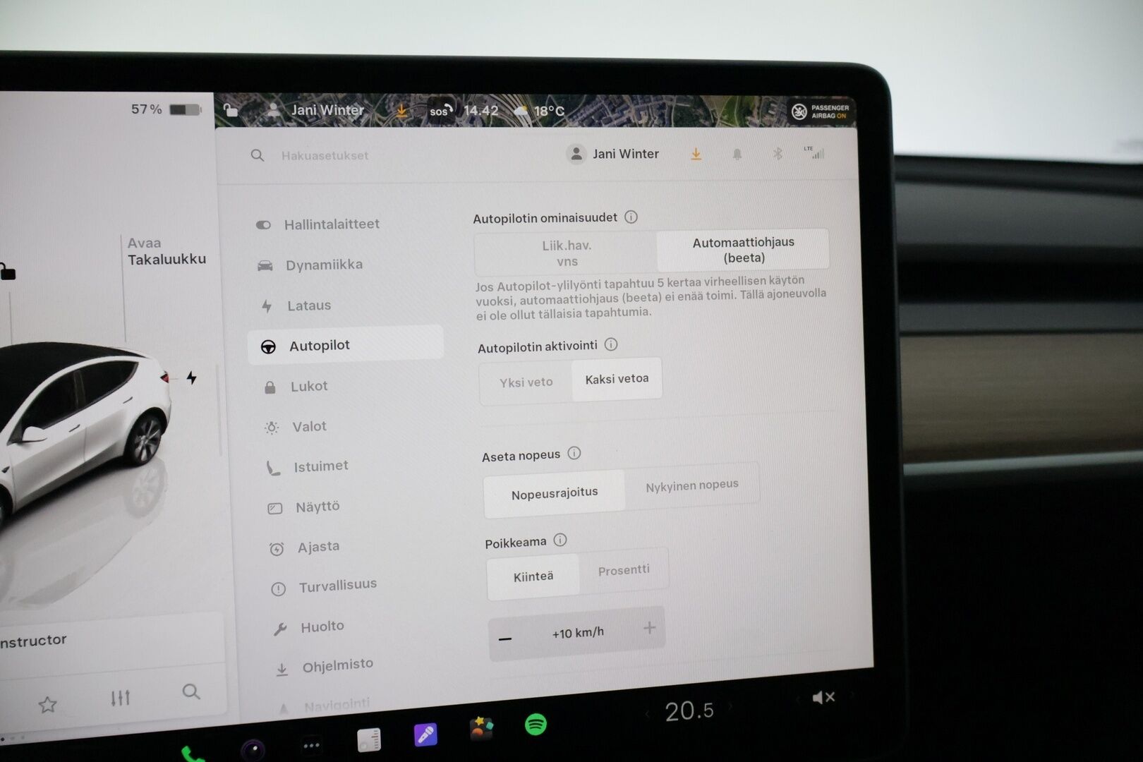 Tesla Model Y 2023 Long Range - 3,99 % KORKOTARJOUS TÄHÄN AUTOON 31.8. ASTI! - * Juuri tullut *
