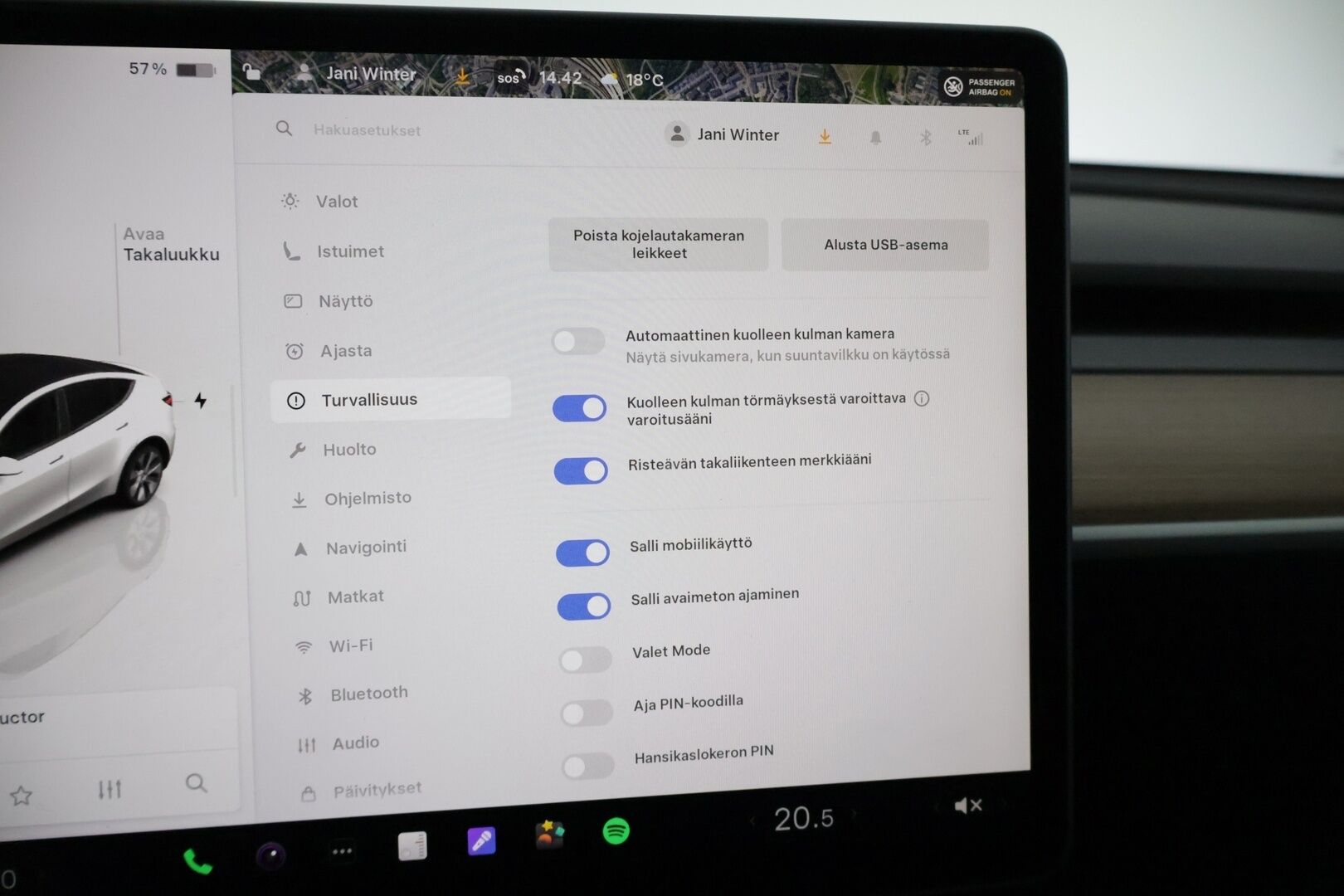 Tesla Model Y 2023 Long Range - 3,99 % KORKOTARJOUS TÄHÄN AUTOON 31.8. ASTI! - * Juuri tullut *