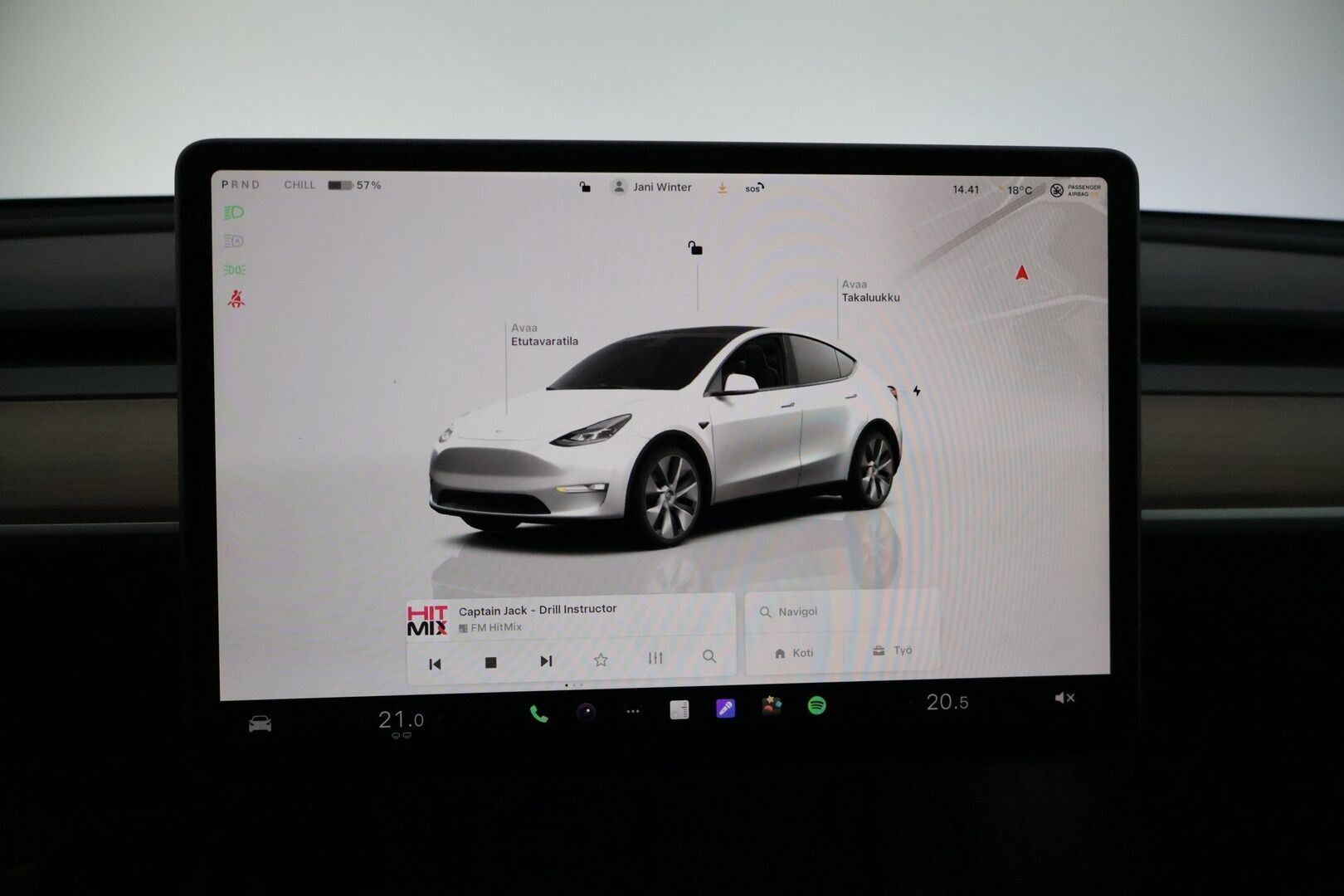 Tesla Model Y 2023 Long Range - 3,99 % KORKOTARJOUS TÄHÄN AUTOON 31.8. ASTI! - * Juuri tullut *