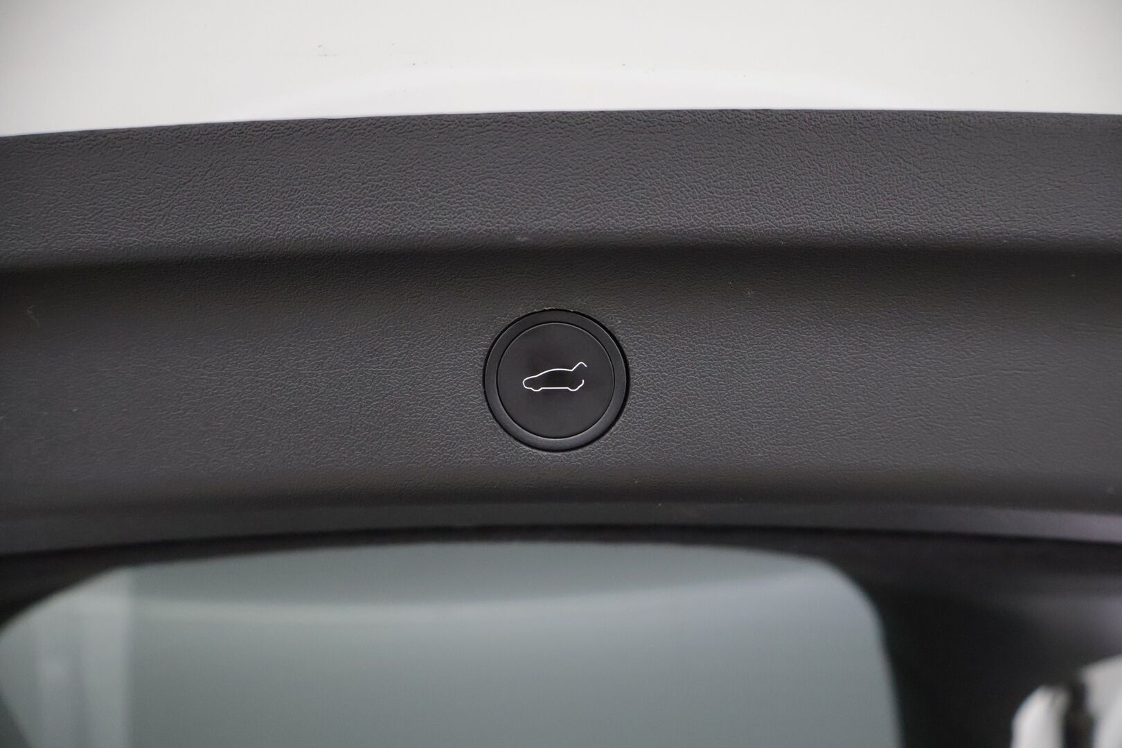 Tesla Model Y 2023 Long Range - 3,99 % KORKOTARJOUS TÄHÄN AUTOON 31.8. ASTI! - * Juuri tullut *