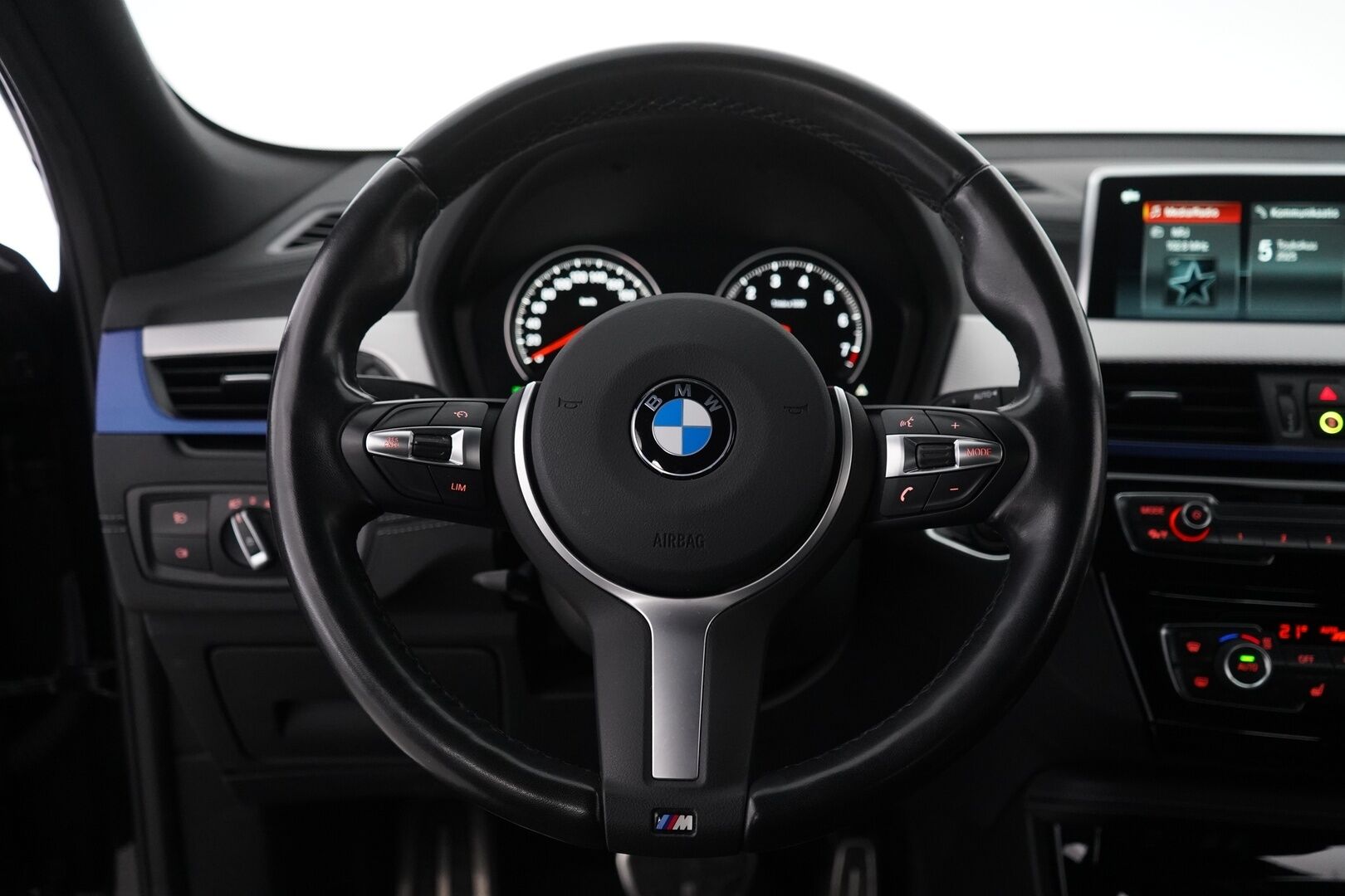 BMW X2 2021 F39 xDrive 25e A Charged Edition M sport - 3,99 % KORKOTARJOUS TÄHÄN AUTOON - Vakkari / Navi / Sähköinen takaluukku / LED-ajovalot / Tutka
