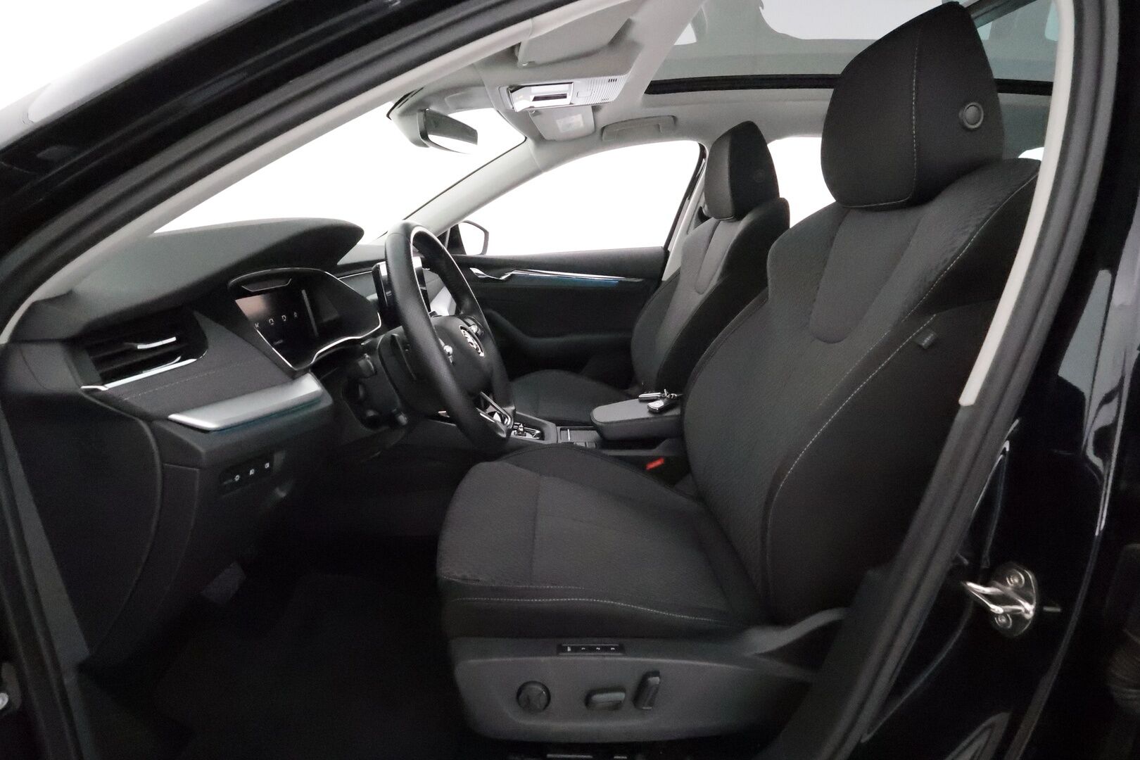 Skoda Octavia 2021 Combi 1,4 TSI PHEV Style iV DSG *Webasto / Panorama / ACC / Matrix-LED / Kamera / Muistipenkit / Navi* - Kahdet renkaat Skodan vanteilla / SUPER VARUSTEET!