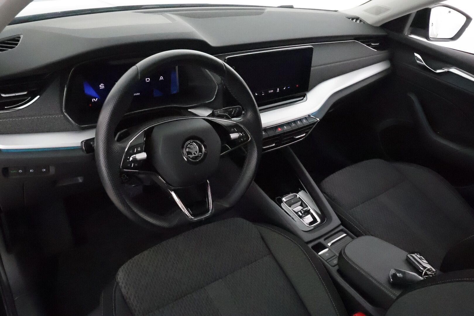Skoda Octavia 2021 Combi 1,4 TSI PHEV Style iV DSG *Webasto / Panorama / ACC / Matrix-LED / Kamera / Muistipenkit / Navi* - Kahdet renkaat Skodan vanteilla / SUPER VARUSTEET!