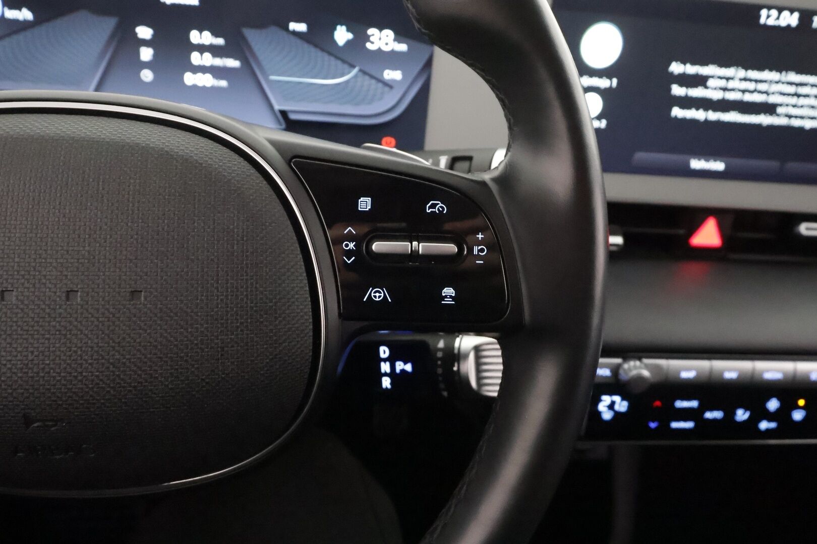 Hyundai IONIQ 5 2022 73 kWh 305 hv AWD Premium * ACC / HUD / ILP / Relax-istuimet / Koukku / Bose / 360° / Ilmastoidut nahat / Solar Roof * - Akku kuntotarkastettu / Kahdet renkaat aluvanteilla / Merkkihuollettu / Huippuvarusteet