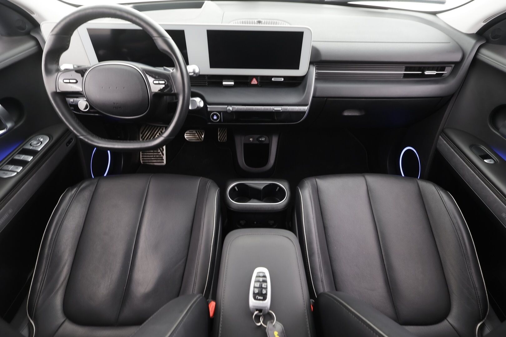 Hyundai IONIQ 5 2022 73 kWh 305 hv AWD Premium * ACC / HUD / ILP / Relax-istuimet / Koukku / Bose / 360° / Ilmastoidut nahat / Solar Roof * - Akku kuntotarkastettu / Kahdet renkaat aluvanteilla / Merkkihuollettu / Huippuvarusteet