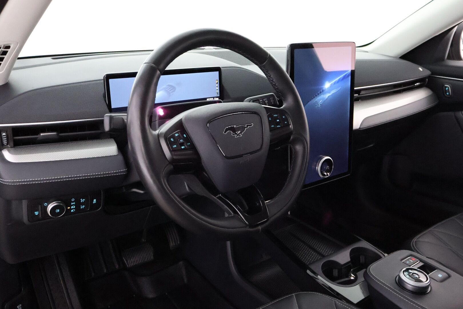 Ford Mustang 2021 75kWh 269hv A1 RWD 5-ovinen - Adapt.Vakkari / Bang & Olufsen / Nahkasisusta / 360-Kamera / BLIS / 2x Renkaat aluvantein / Juuri tullut Tampereelle!