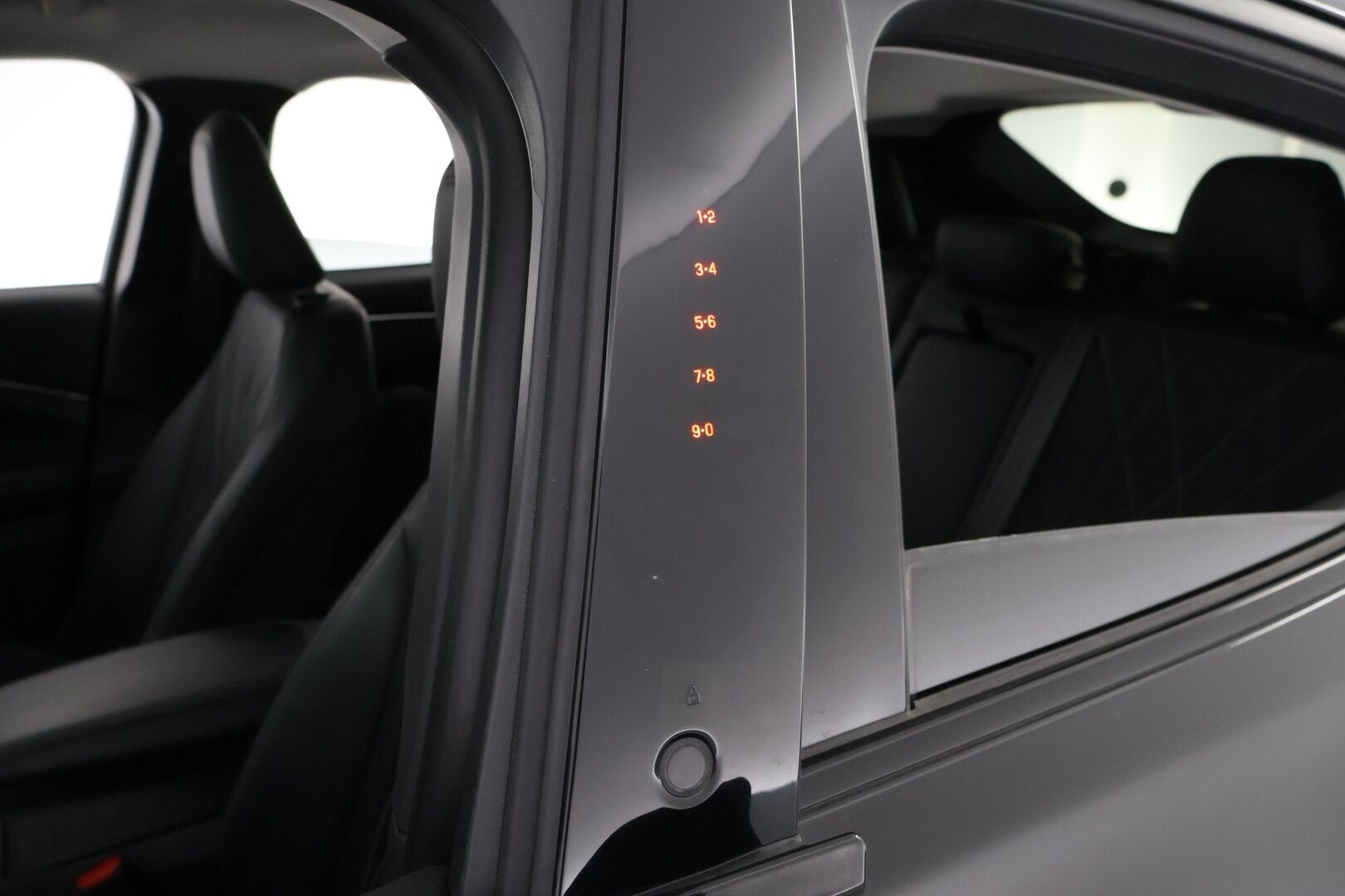 Ford Mustang 2021 75kWh 269hv A1 RWD 5-ovinen - Adapt.Vakkari / Bang & Olufsen / Nahkasisusta / 360-Kamera / BLIS / 2x Renkaat aluvantein / Juuri tullut Tampereelle!