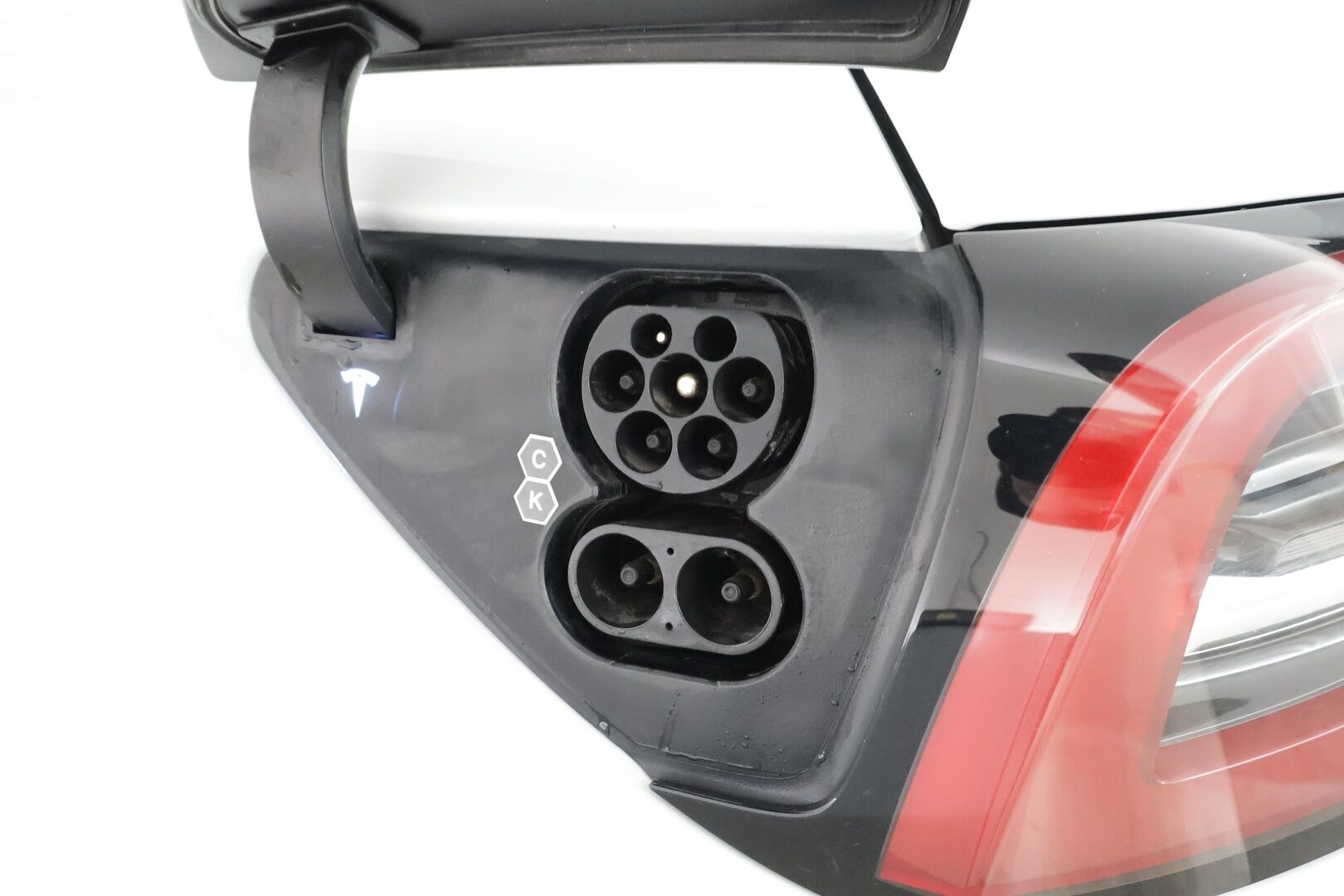 Tesla Model 3 2022 Performance * Premium Audio / Lasikatto / Nahat / ILP / Matrix LED / P.kamera * - Kahdet renkaat aluvanteilla - HULLU BLACKWEEK KORKOTARJOUS 2,49%