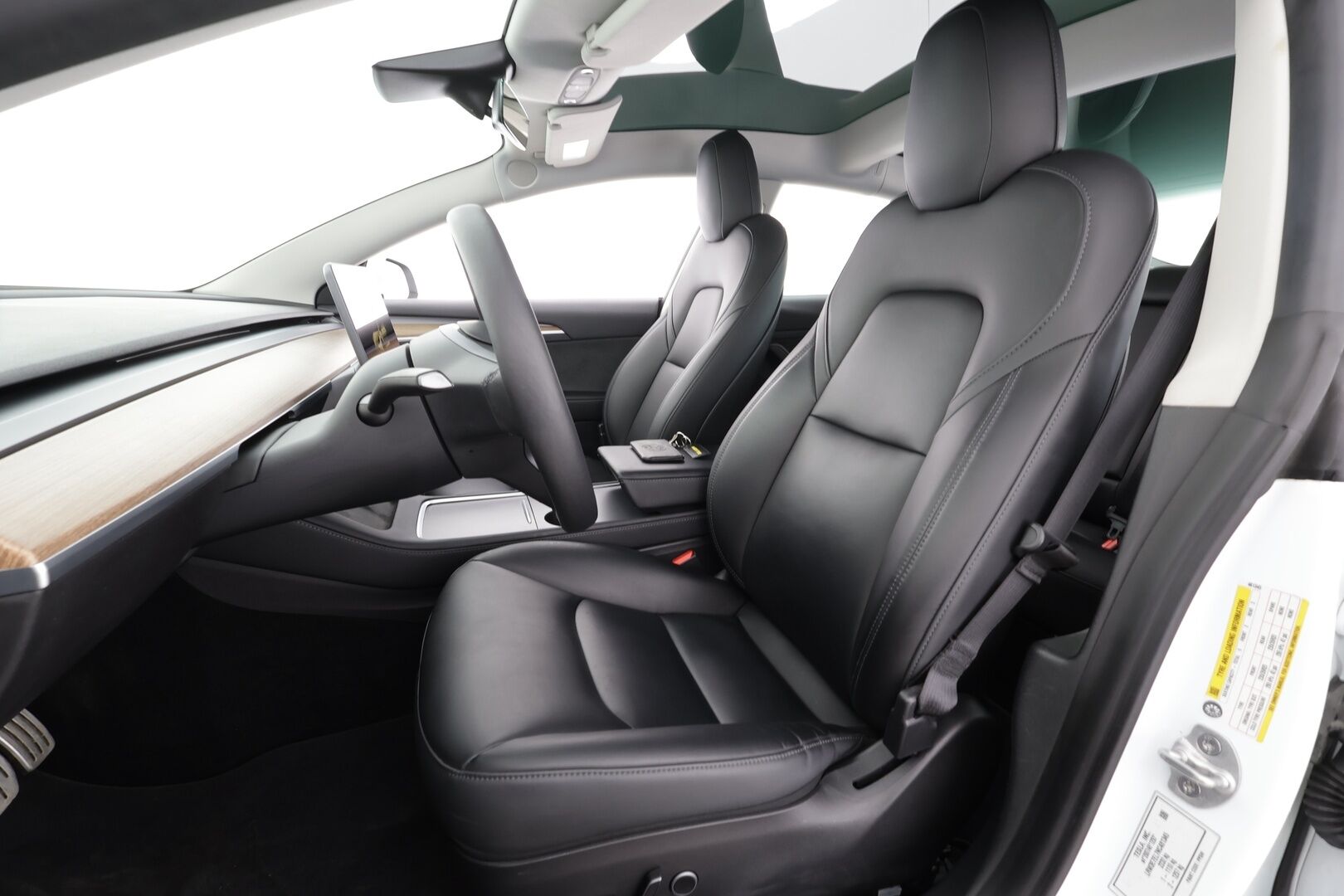 Tesla Model 3 2022 Performance * Premium Audio / Lasikatto / Nahat / ILP / Matrix LED / P.kamera * - Kahdet renkaat aluvanteilla - HULLU BLACKWEEK KORKOTARJOUS 2,49%