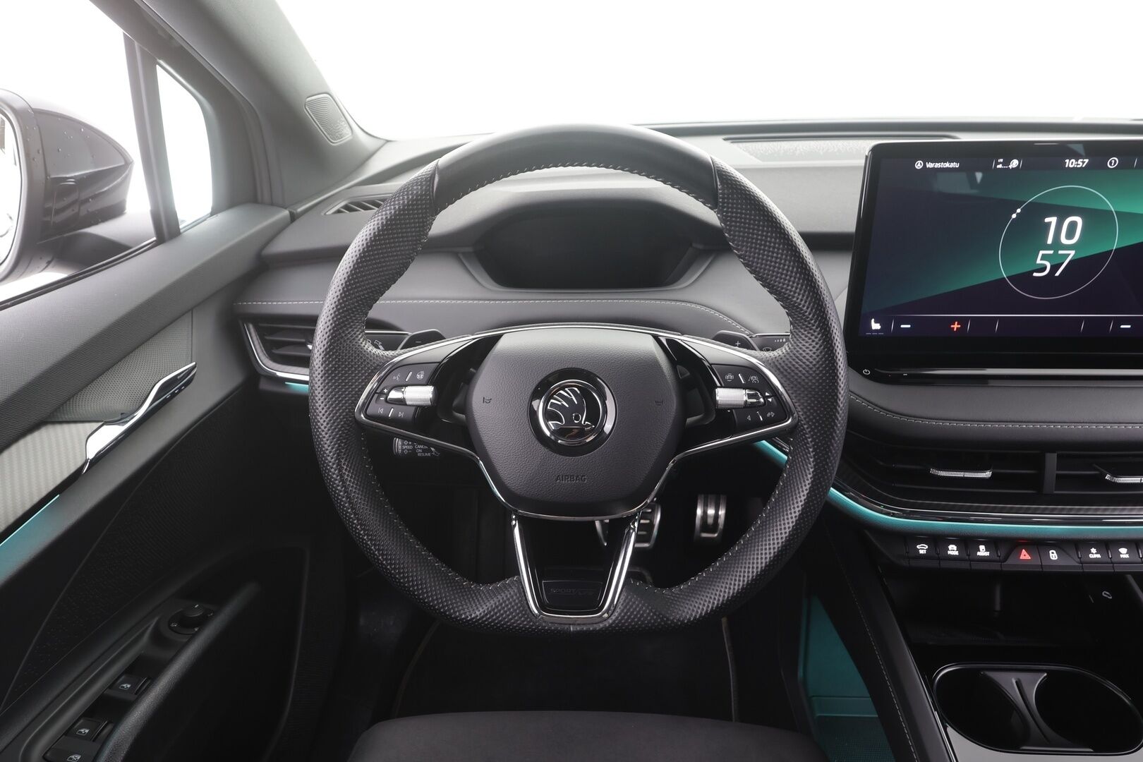Skoda Enyaq 2023 80x 4x4 SportLine iV - | ACC | ILP | Skoda Crystal Matrix-LED | 360-kamera | Muistipenkit | Keyless | Apple&Android | 1.Om Suomiauto | Kahdet Renkaat | Merkkihuollettu |