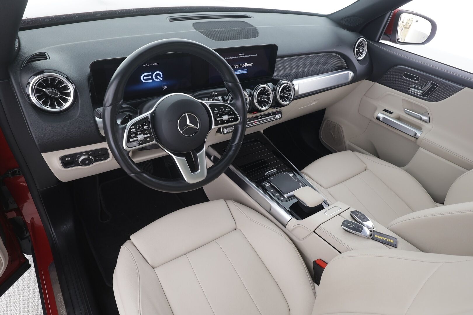 Mercedes-Benz EQB 2023 300 4MATIC Business - | 7-paikkainen | DTR+Q | ILP | Sporttinahat muistilla | Panorama | 360° | Ambient light | Widescreen | Keyless | 1-om suomiauto | Merkkihuollot | 