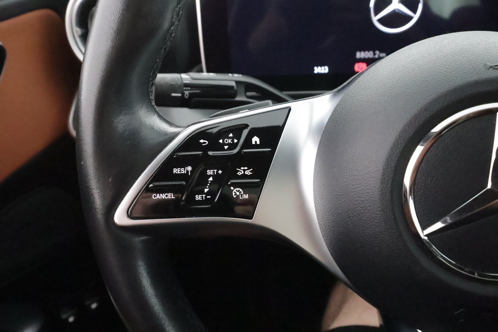 Mercedes-Benz C 2023 300 e A Business - | Distronic+ | P.kamera | Ruskeat nahat sähköillä | Panorama | P.Kamera | Keyless | Apple&Android | 1.Om Suomi-auto | Kahdet Renkaat 