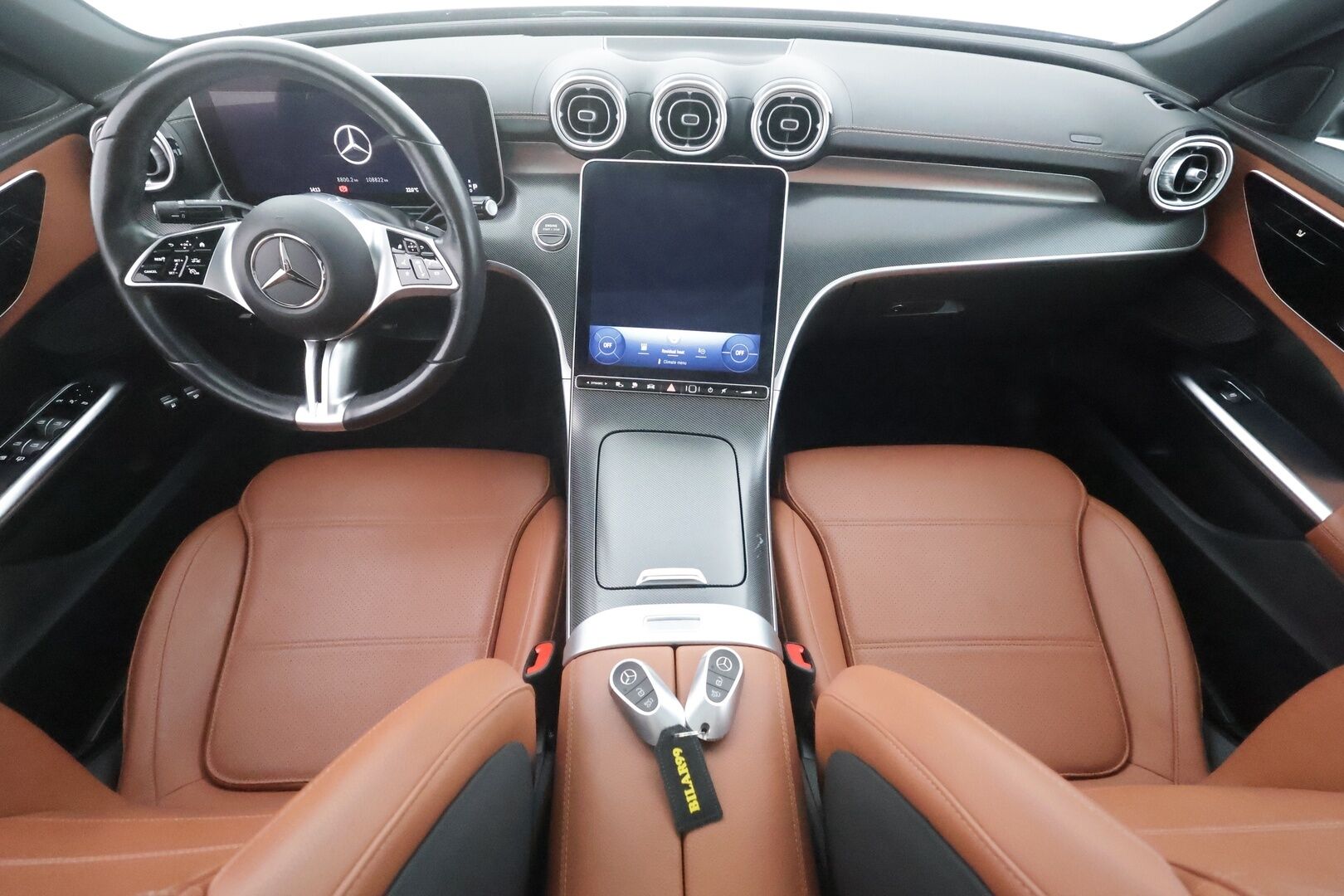 Mercedes-Benz C 2023 300 e A Business - | Distronic+ | P.kamera | Ruskeat nahat sähköillä | Panorama | P.Kamera | Keyless | Apple&Android | 1.Om Suomi-auto | Kahdet Renkaat 