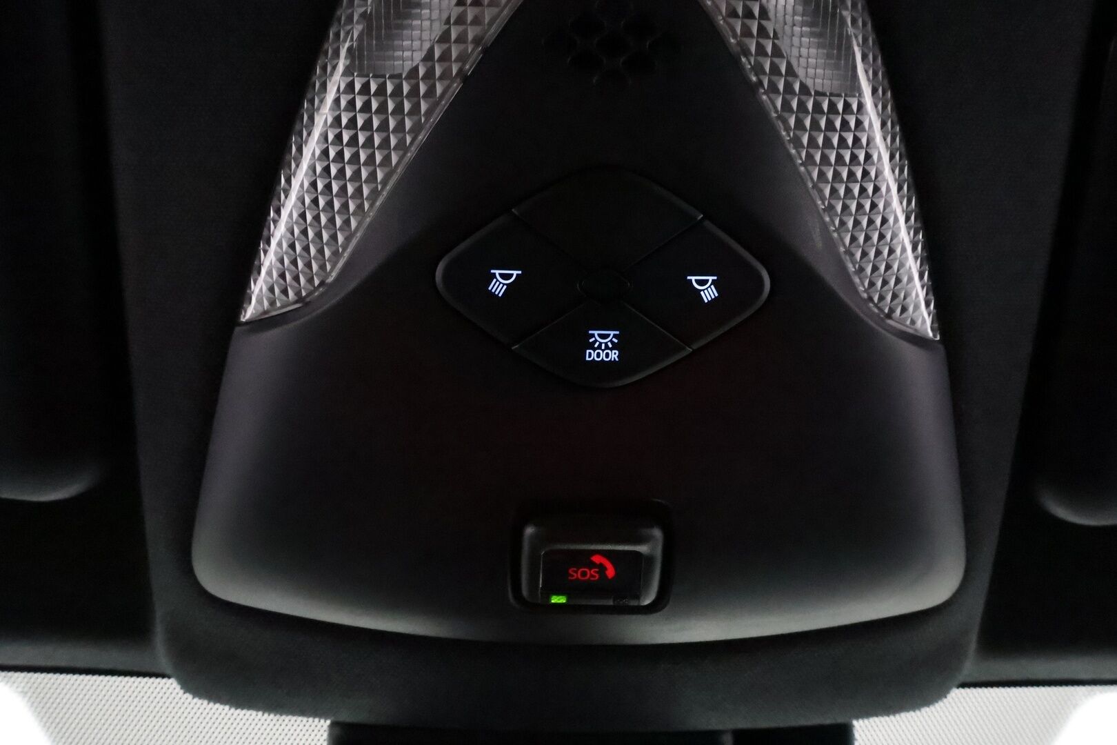 TOYOTA C-HR 2021 1,8 Hybrid Intense **Adapt.Vakkari / LED-valot / P.kamera / Kaistavahti / Apple&Android / Keyless** - Kahdet Renkaat