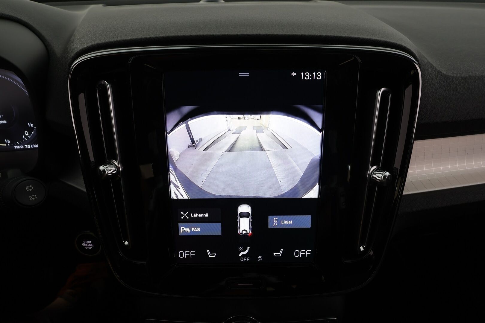 Volvo XC40 2024 T4 TwE Plus Dark aut - | ACC | Muistipenkki | Sporttipenkit sähköllä | P.kamera | PIlot Assist | Keyless | Lämm. tuulilasi | Apple & Android | 1-om suomiauto | Merkkihuollot |