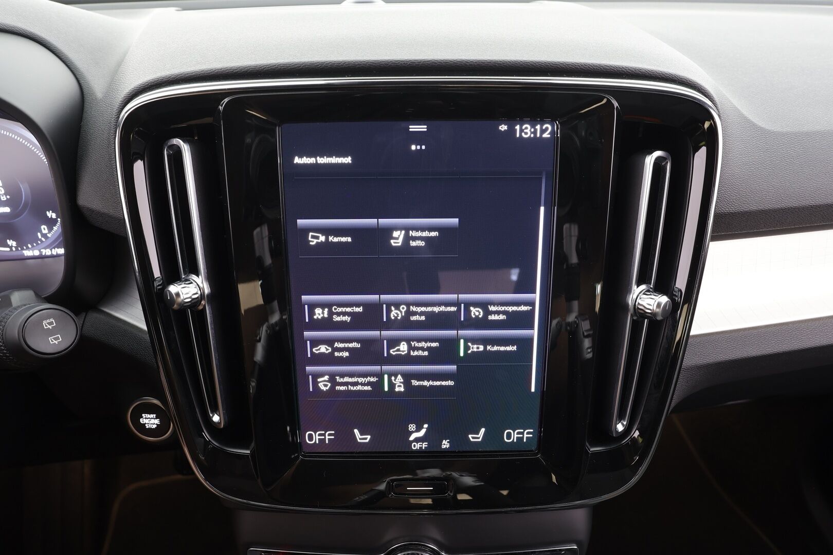 Volvo XC40 2024 T4 TwE Plus Dark aut - | ACC | Muistipenkki | Sporttipenkit sähköllä | P.kamera | PIlot Assist | Keyless | Lämm. tuulilasi | Apple & Android | 1-om suomiauto | Merkkihuollot |