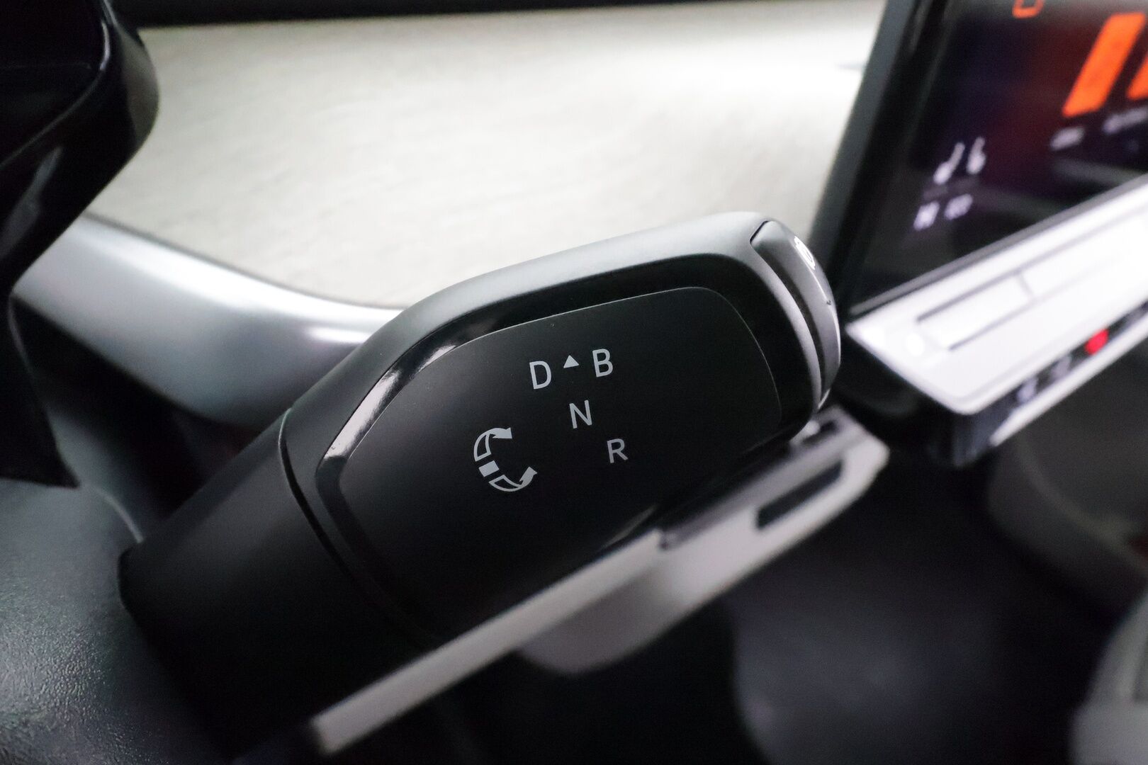 Volkswagen ID. Buzz 2023 150kW PRO Edition 77 kWh * ACC / LED / 360 / Hierovat Muistipenkit / Keyless / Navi * - Akku kuntotarkastettu / Suomi-auto / 2x vanteet / Koti & Kauppalaturi - HULLUT AVAJAISHULINAT KORKOTARJOUS 3,29 %