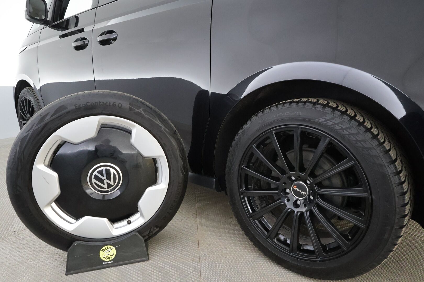 Volkswagen ID. Buzz 2023 150kW PRO Edition 77 kWh * ACC / LED / 360 / Hierovat Muistipenkit / Keyless / Navi * - Akku kuntotarkastettu / Suomi-auto / 2x vanteet / Koti & Kauppalaturi - HULLUT AVAJAISHULINAT KORKOTARJOUS 3,29 %