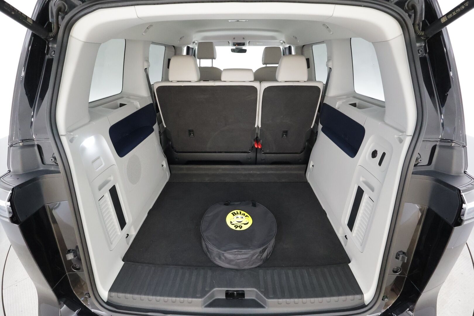 Volkswagen ID. Buzz 2023 150kW PRO Edition 77 kWh * ACC / LED / 360 / Hierovat Muistipenkit / Keyless / Navi * - Akku kuntotarkastettu / Suomi-auto / 2x vanteet / Koti & Kauppalaturi