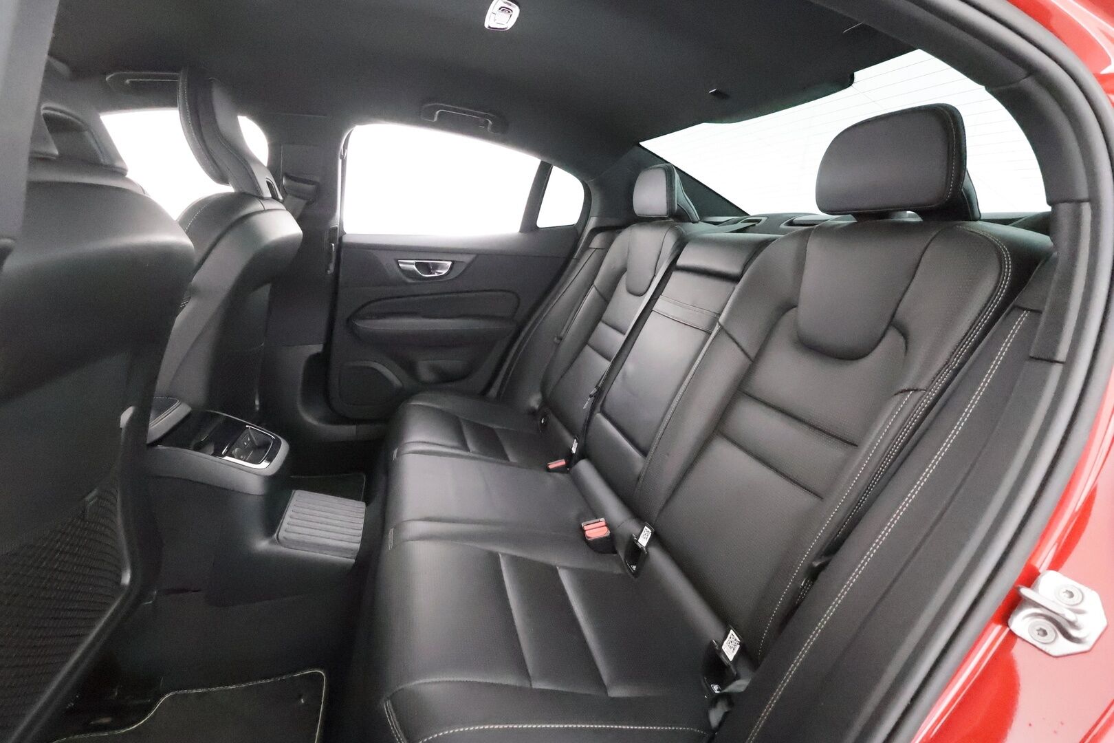 Volvo S60 2021 T8 TwE AWD Business R-Design aut - | ACC | Webasto | Koukku | Muistipenkit | Full-LED | P.Kamera | Ilmastoidut Sporttinahat | Keyless | Apple&Android | Kahdet Renkaat |