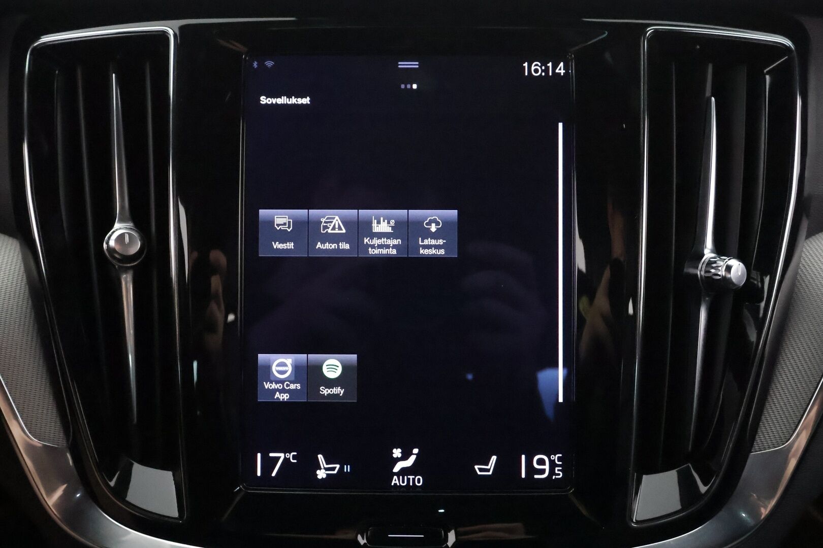 Volvo S60 2021 T8 TwE AWD Business R-Design aut - | ACC | Webasto | Koukku | Muistipenkit | Full-LED | P.Kamera | Ilmastoidut Sporttinahat | Keyless | Apple&Android | Kahdet Renkaat |