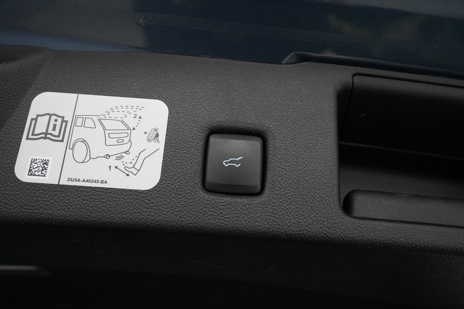 Ford Kuga 2021 2.5 PHEV 225hv CVT FWD ST-Line *ACC / B&O / Koukku / Kamera / BLIS / Keyless / S.kontti / Ratinlämmitin* - *KATSO MIHIN HINTAAN* Kahdet Vanteet / Merkkihuollettu / Katsastus 3/27
