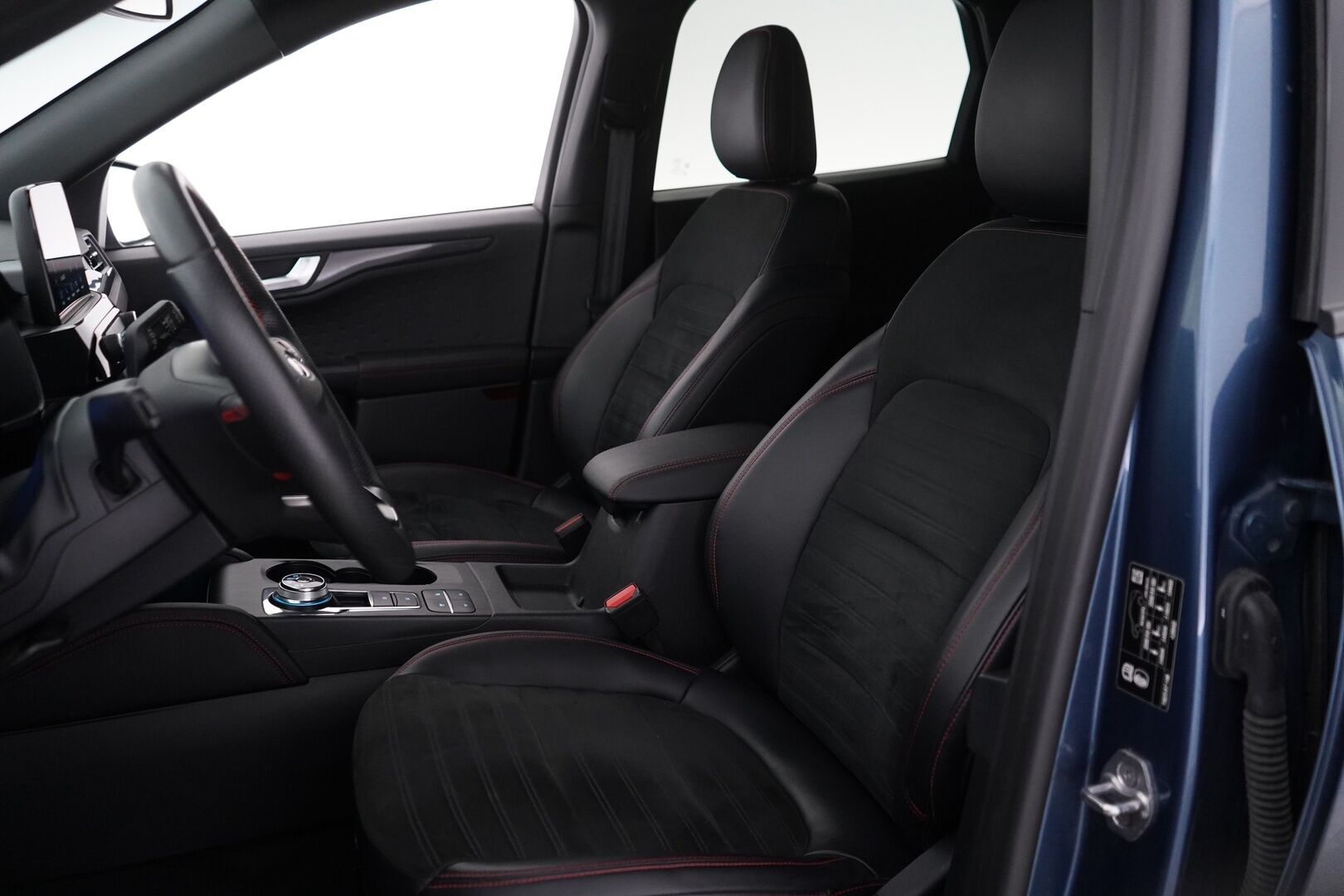 Ford Kuga 2021 2.5 PHEV 225hv CVT FWD ST-Line *ACC / B&O / Koukku / Kamera / BLIS / Keyless / S.kontti / Ratinlämmitin* - *KATSO MIHIN HINTAAN* Kahdet Vanteet / Merkkihuollettu / Katsastus 3/27
