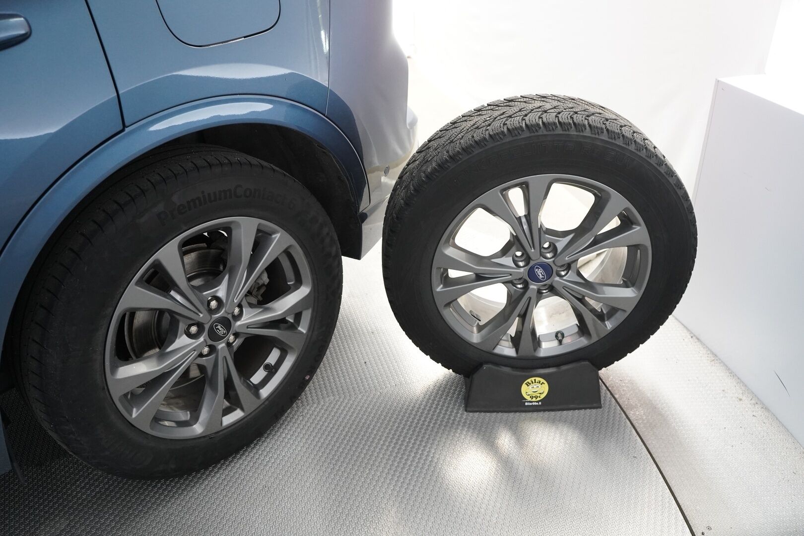 Ford Kuga 2021 2.5 PHEV 225hv CVT FWD ST-Line *ACC / B&O / Koukku / Kamera / BLIS / Keyless / S.kontti / Ratinlämmitin* - *KATSO MIHIN HINTAAN* Kahdet Vanteet / Merkkihuollettu / Katsastus 3/27