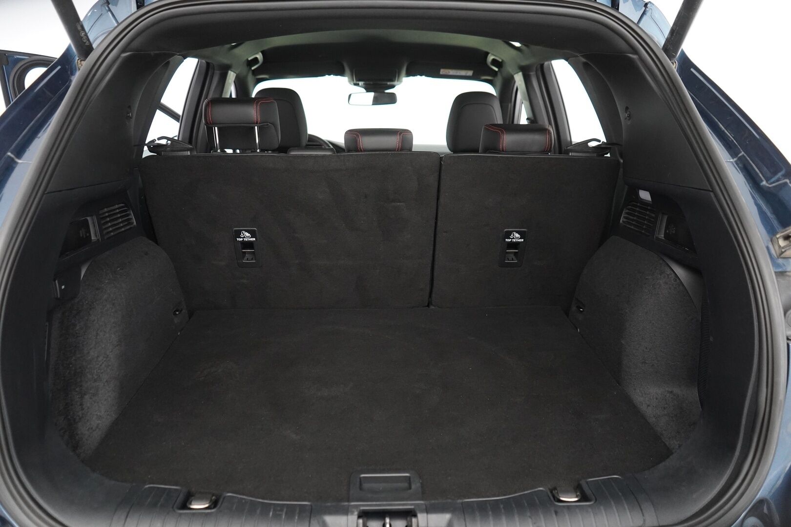 Ford Kuga 2021 2.5 PHEV 225hv CVT FWD ST-Line *ACC / B&O / Koukku / Kamera / BLIS / Keyless / S.kontti / Ratinlämmitin* - *KATSO MIHIN HINTAAN* Kahdet Vanteet / Merkkihuollettu / Katsastus 3/27