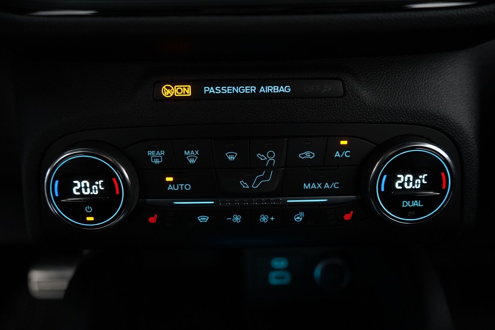 Ford Kuga 2021 2.5 PHEV 225hv CVT FWD ST-Line *ACC / B&O / Koukku / Kamera / BLIS / Keyless / S.kontti / Ratinlämmitin* - *KATSO MIHIN HINTAAN* Kahdet Vanteet / Merkkihuollettu / Katsastus 3/27