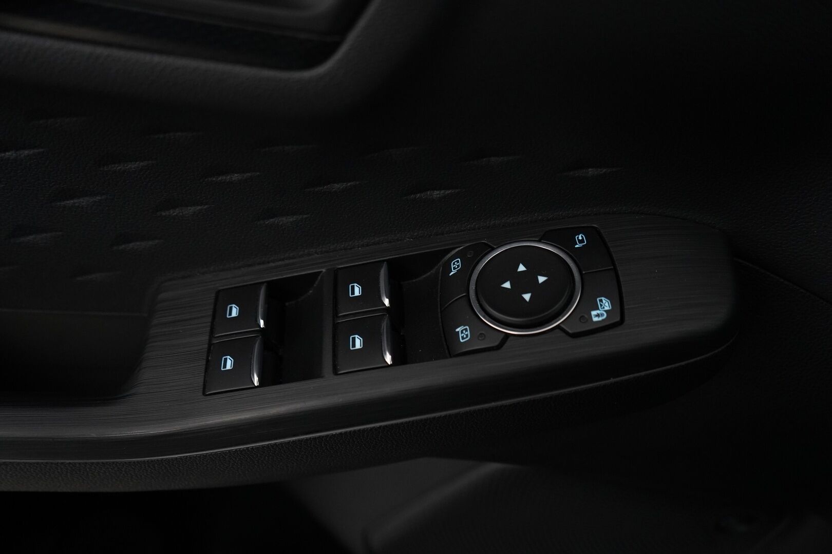 Ford Kuga 2021 2.5 PHEV 225hv CVT FWD ST-Line *ACC / B&O / Koukku / Kamera / BLIS / Keyless / S.kontti / Ratinlämmitin* - *KATSO MIHIN HINTAAN* Kahdet Vanteet / Merkkihuollettu / Katsastus 3/27