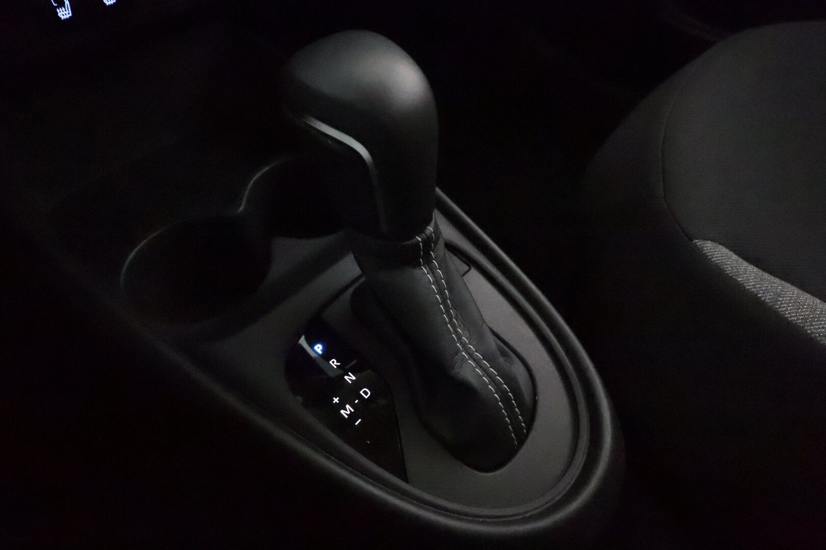 Toyota Aygo X 2023 1,0 VVT-i Play Edition Multidrive S *ACC / P.kamera / LED / Apple&Android* - Suomi-auto / Kahdet renkaat aluvanteilla / Merkkihuollettu