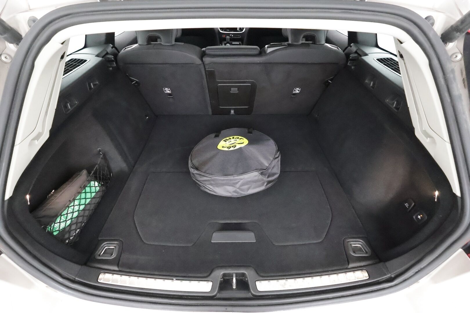 Volvo V60 2024 T6 AWD Long Range Core aut - | Koukku | ACC | LED | P.Tutka | Navi | Kaistavahti | Keyless | Digimittaristo | Facelift | 2x Latauskaapelit | 1-om Suomi-auto | Kahdet renkaat | Merkkihuollot |  