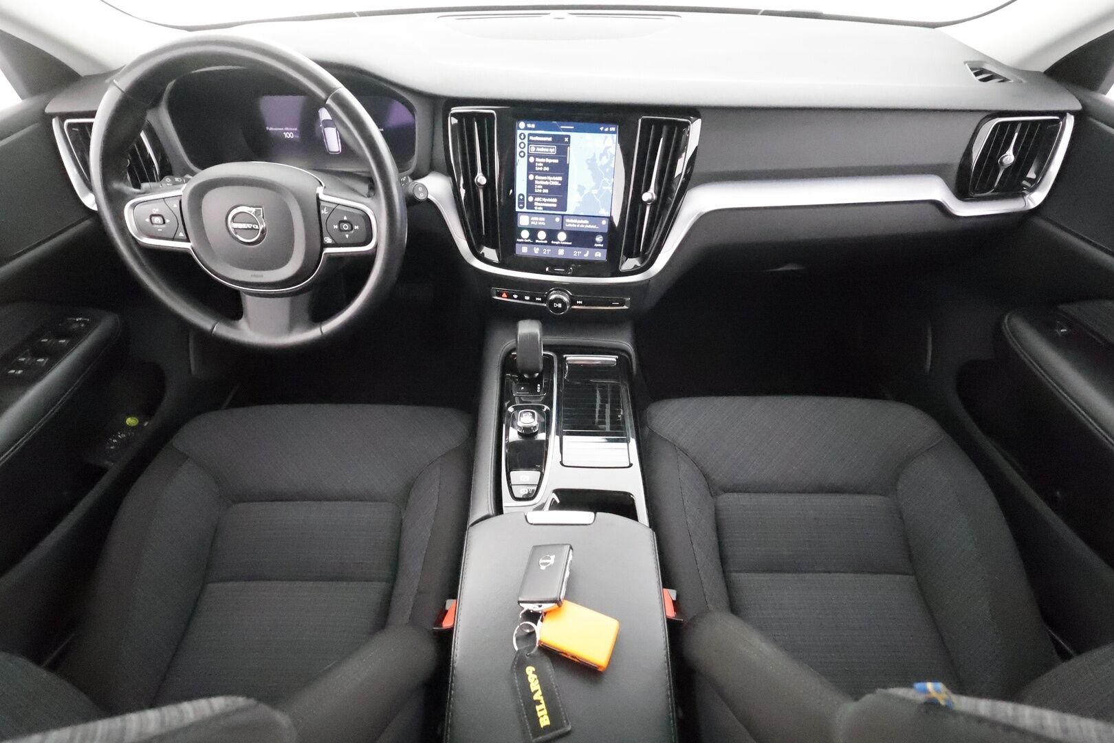 Volvo V60 2024 T6 AWD Long Range Core aut - | Koukku | ACC | LED | P.Tutka | Navi | Kaistavahti | Keyless | Digimittaristo | Facelift | 2x Latauskaapelit | 1-om Suomi-auto | Kahdet renkaat | Merkkihuollot |  