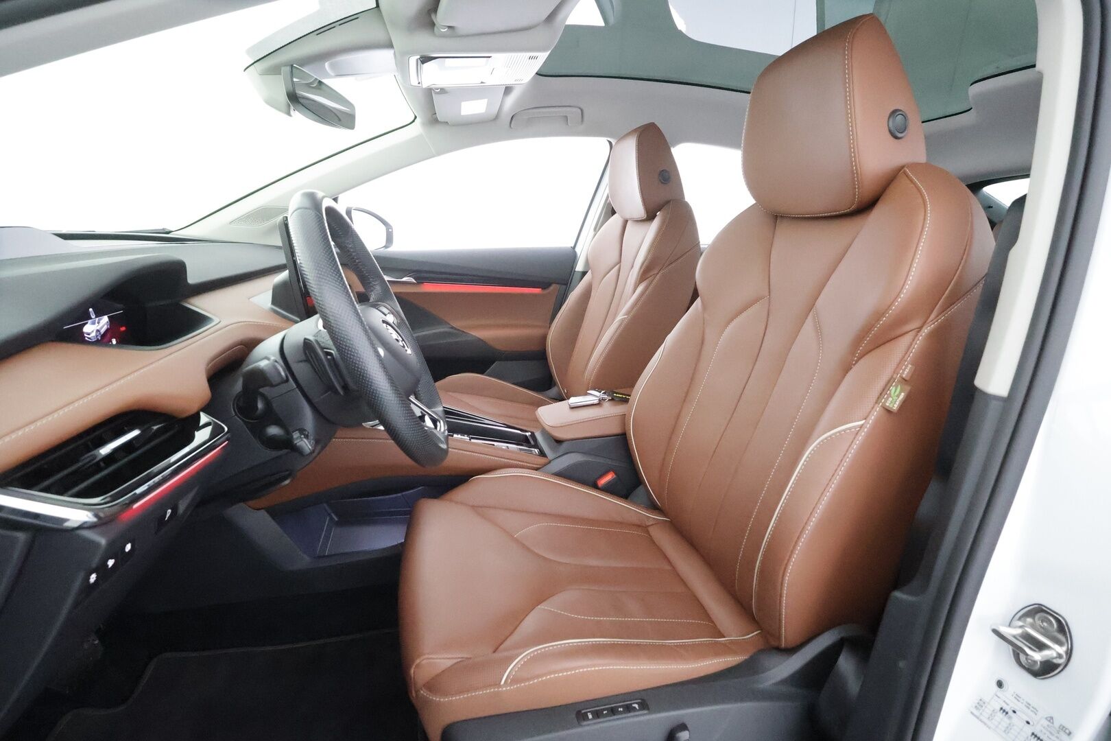 Skoda Enyaq 2023 Coupe 80x 4x4 Style iV - | ACC | ILP | Koukku | Skoda crystal Matrix-LED | Lasikatto | HUD | Canton | Muistipenkit | 360-Kamera | Nahat | Keyless | Suomi-auto | Kahdet Renkaat |