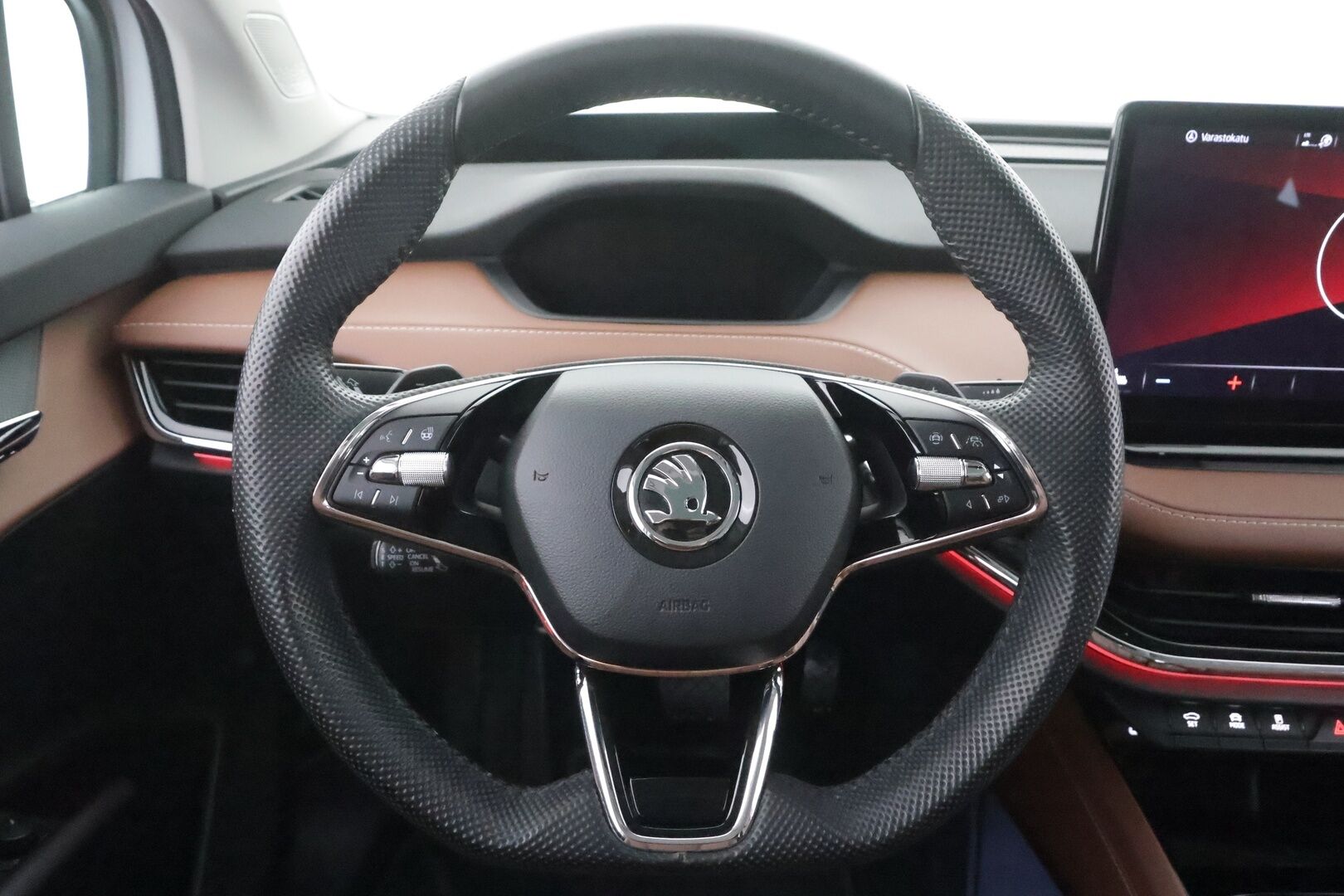 Skoda Enyaq 2023 Coupe 80x 4x4 Style iV - | ACC | ILP | Koukku | Skoda crystal Matrix-LED | Lasikatto | HUD | Canton | Muistipenkit | 360-Kamera | Nahat | Keyless | Suomi-auto | Kahdet Renkaat |