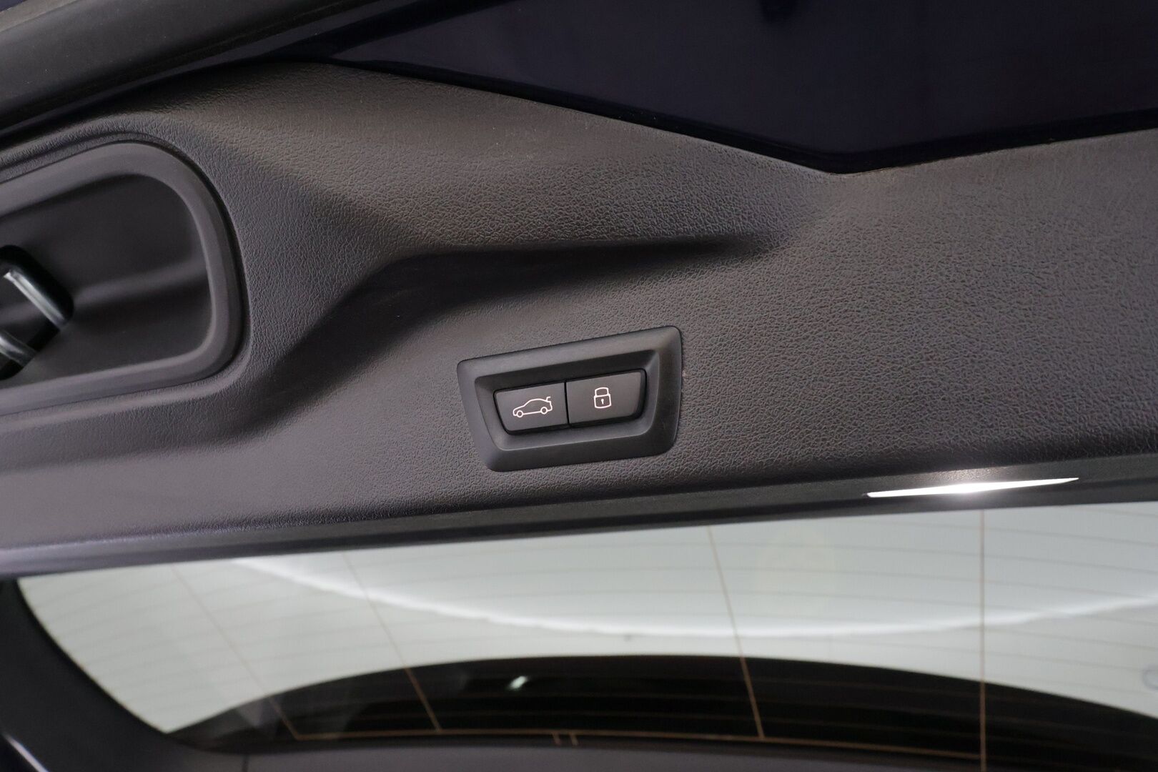 BMW X5 2024 G05 xDrive50e A Charged Edition M Sport * HUD / Panorama / H&K / Koukku / Ilma-alusta / Adapt.LED / 360° / Muistipenkki * - Comfort Access / Facelift / Vakkari / Suomi-auto / Kahdet renkaat aluvanteilla / Huippuvarusteet - HULLUT AVAJAISHULINAT KORKOTARJOUS 3,29 %