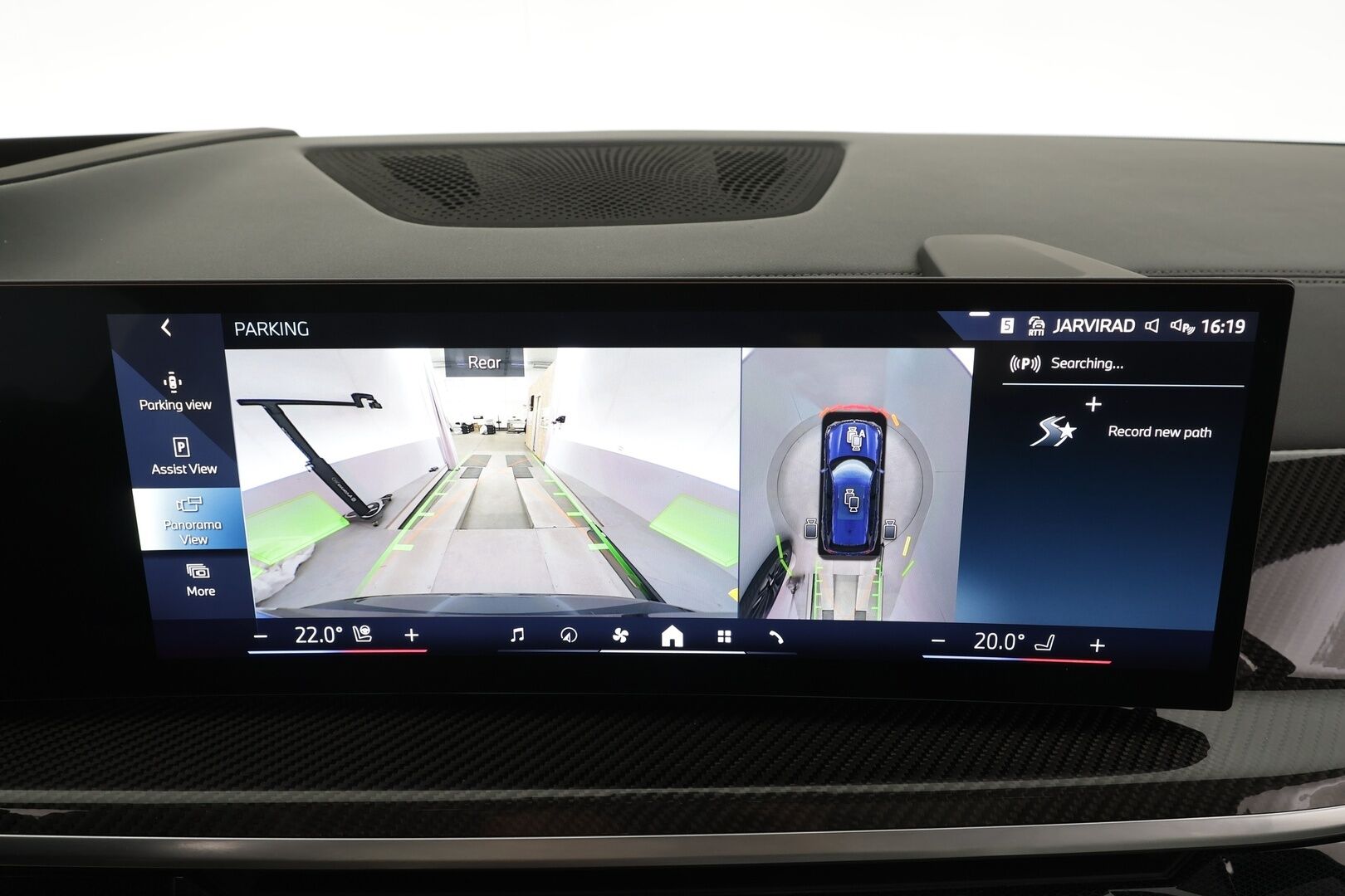 BMW X5 2024 G05 xDrive50e A Charged Edition M Sport * HUD / Panorama / H&K / Koukku / Ilma-alusta / Adapt.LED / 360° / Muistipenkki * - Comfort Access / Facelift / Vakkari / Suomi-auto / Kahdet renkaat aluvanteilla / Huippuvarusteet - HULLUT AVAJAISHULINAT KORKOTARJOUS 3,29 %