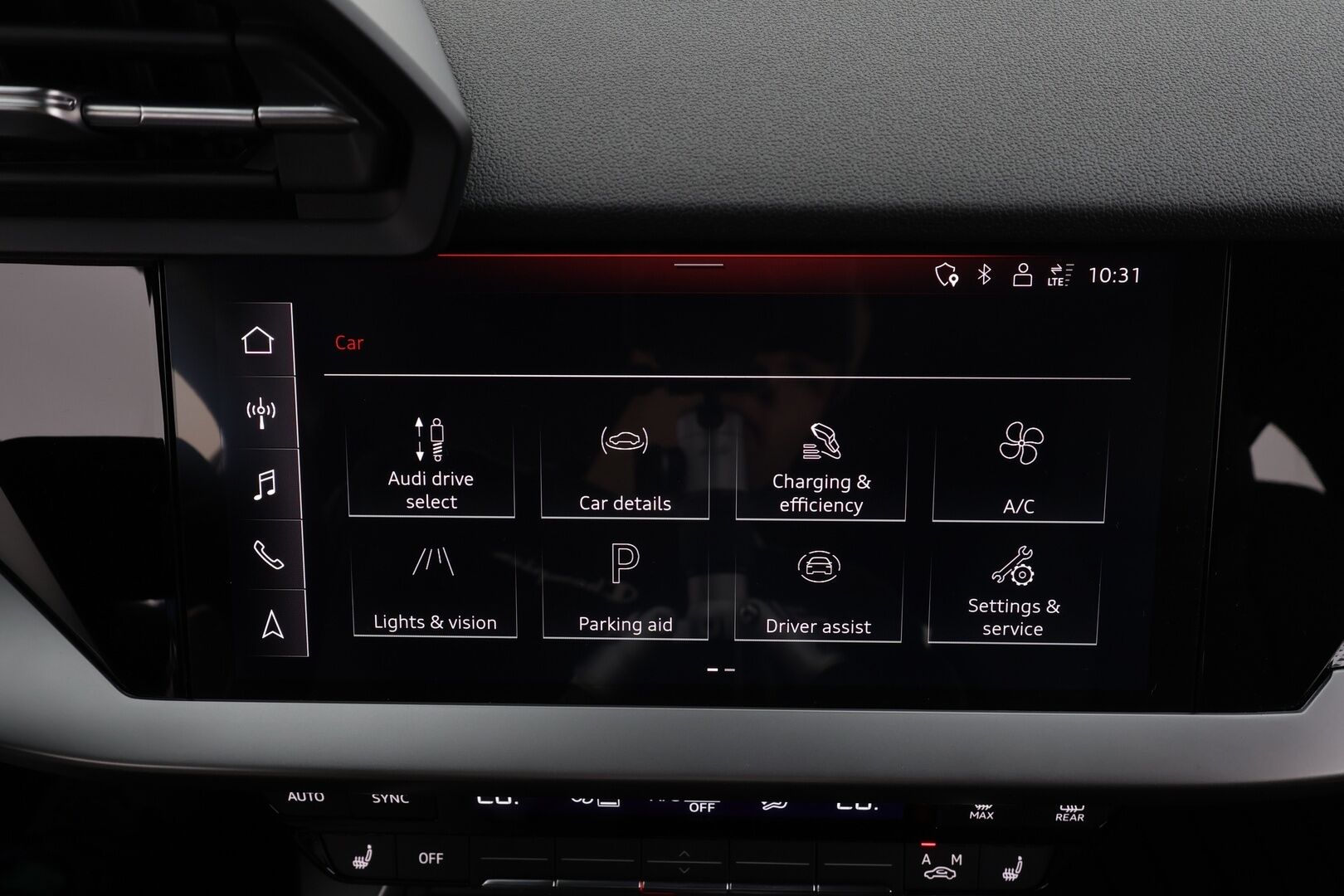 Audi A3 2021 Sportback Business S line 45 TFSI e 180kW S tronic * Bang&Olufsen / HUD / Navi / Sporttipenkit / KeylessGo / Vakkari - Akku kuntotarkastettu! / Kahdet renkaat aluvanteilla / S Line / Juuri tullut Tampereelle! - HULLUT JOULUT KORKOTARJOUS 2,49% 