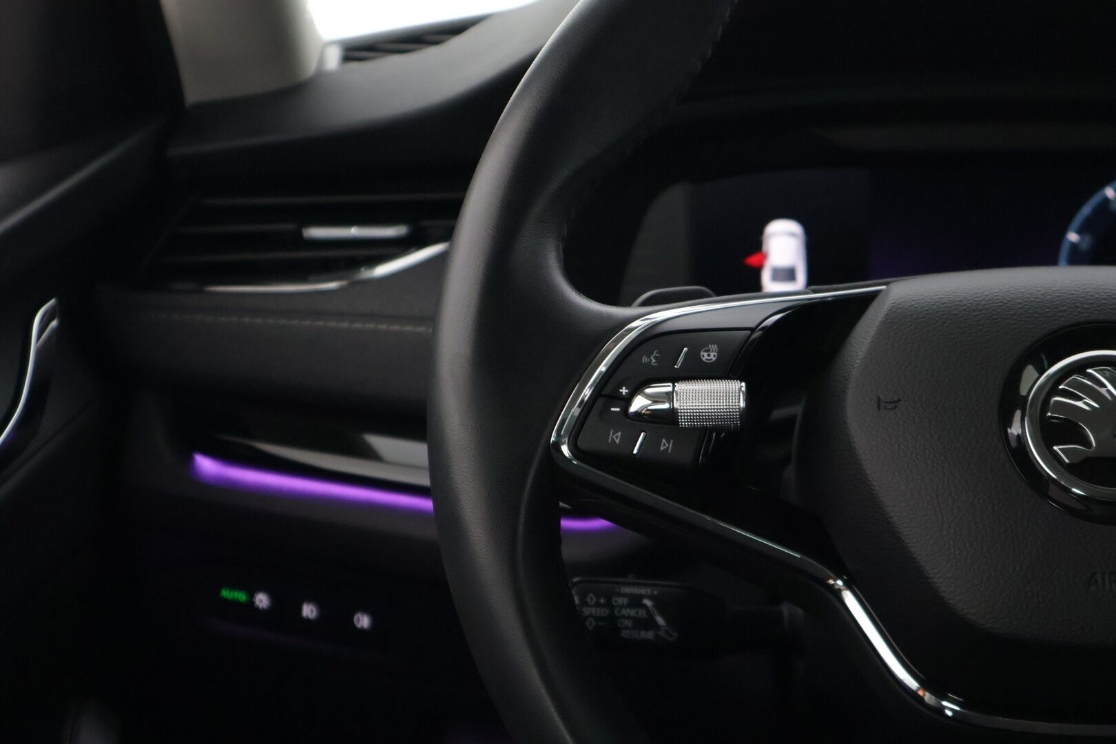 Skoda Octavia 2023 1.5 TSI G-TEC Style Nordic Edition aut ** 1-om. Suomiauto / Webasto / ACC / Lämmitettävä tuulilasi / Matrix LED / Kamera ** - *Kattavilla varusteilla! / Merkkihuollettu / Kessy / 2x renkaat aluvanteilla *