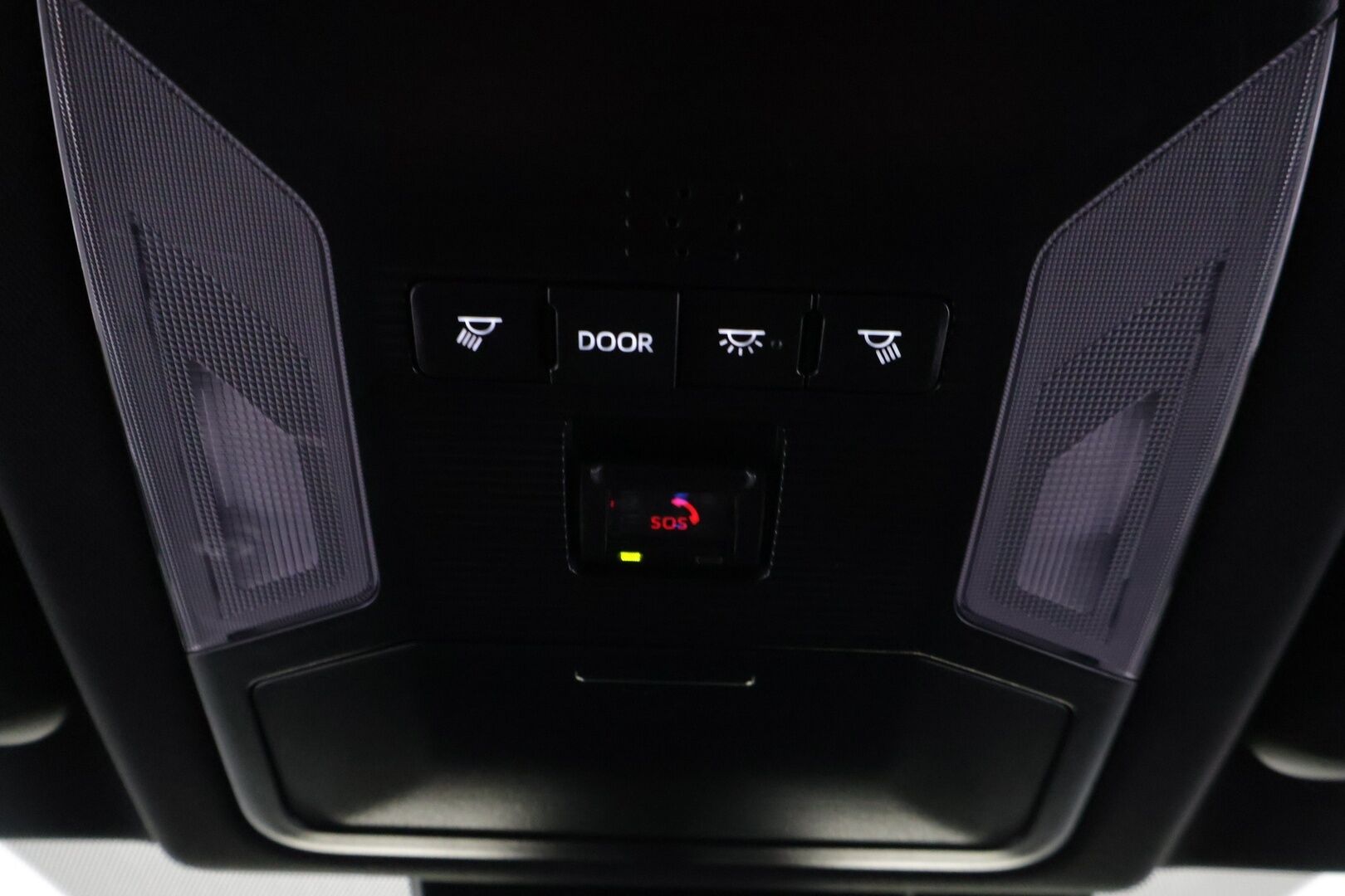 Toyota RAV4 Plug-in 2023 Hybrid 2,5 AWD-i Active Plus Edition *ACC / Ratinlämmitin / Koukku / Lasinlämmitin / Lohko+ sisä / P.kamera* - *Tyylikäs / Luotettava / Neliveto* - HULLUT VÄLIPÄIVÄT KORKOTARJOUS 2,49%